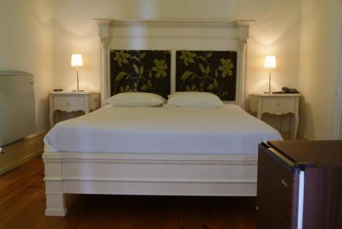 Double Room with Shared Bathroom photo 2