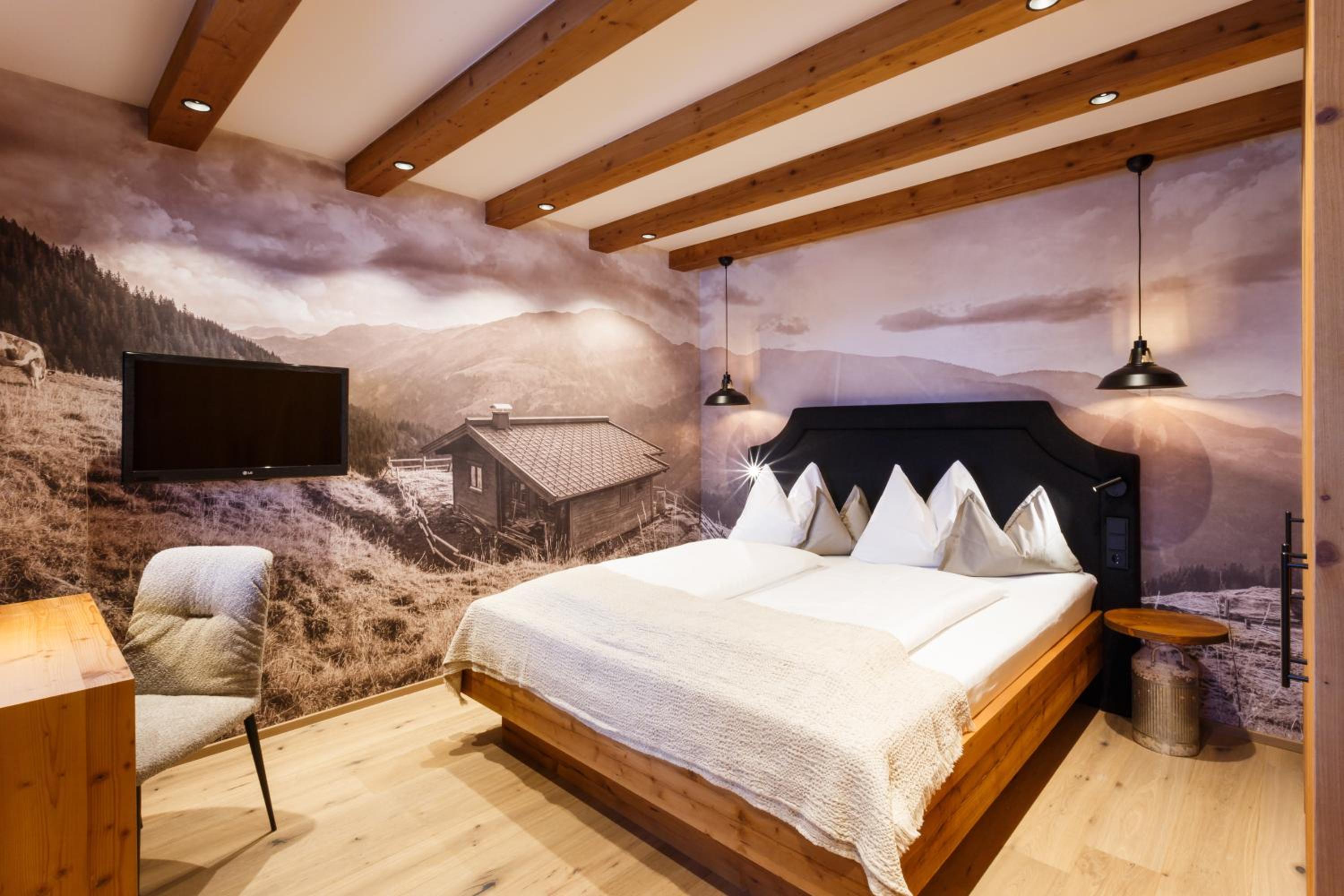 Suite with Garden View - Photo 3