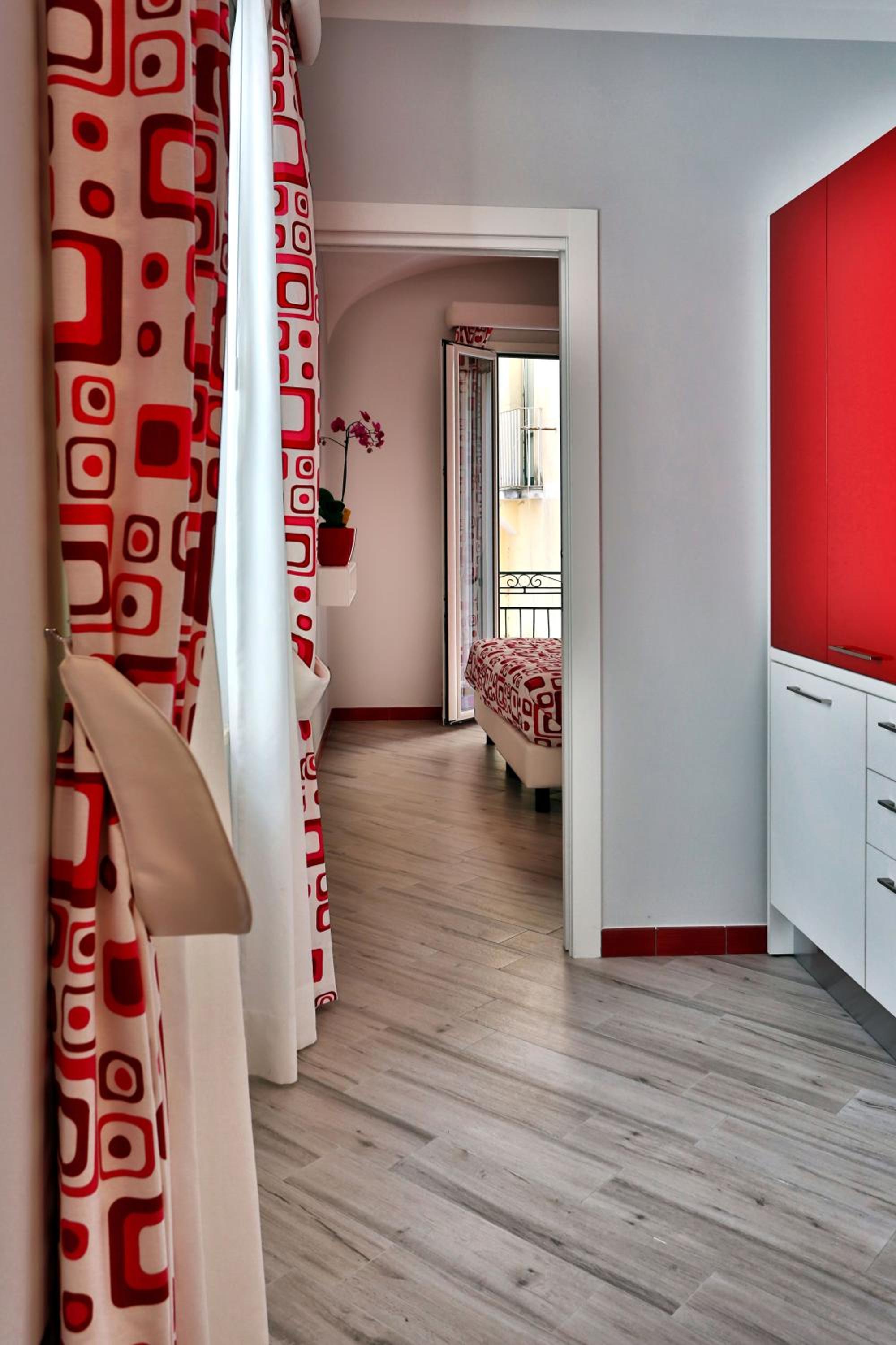 Apartment with Balcony photo 3