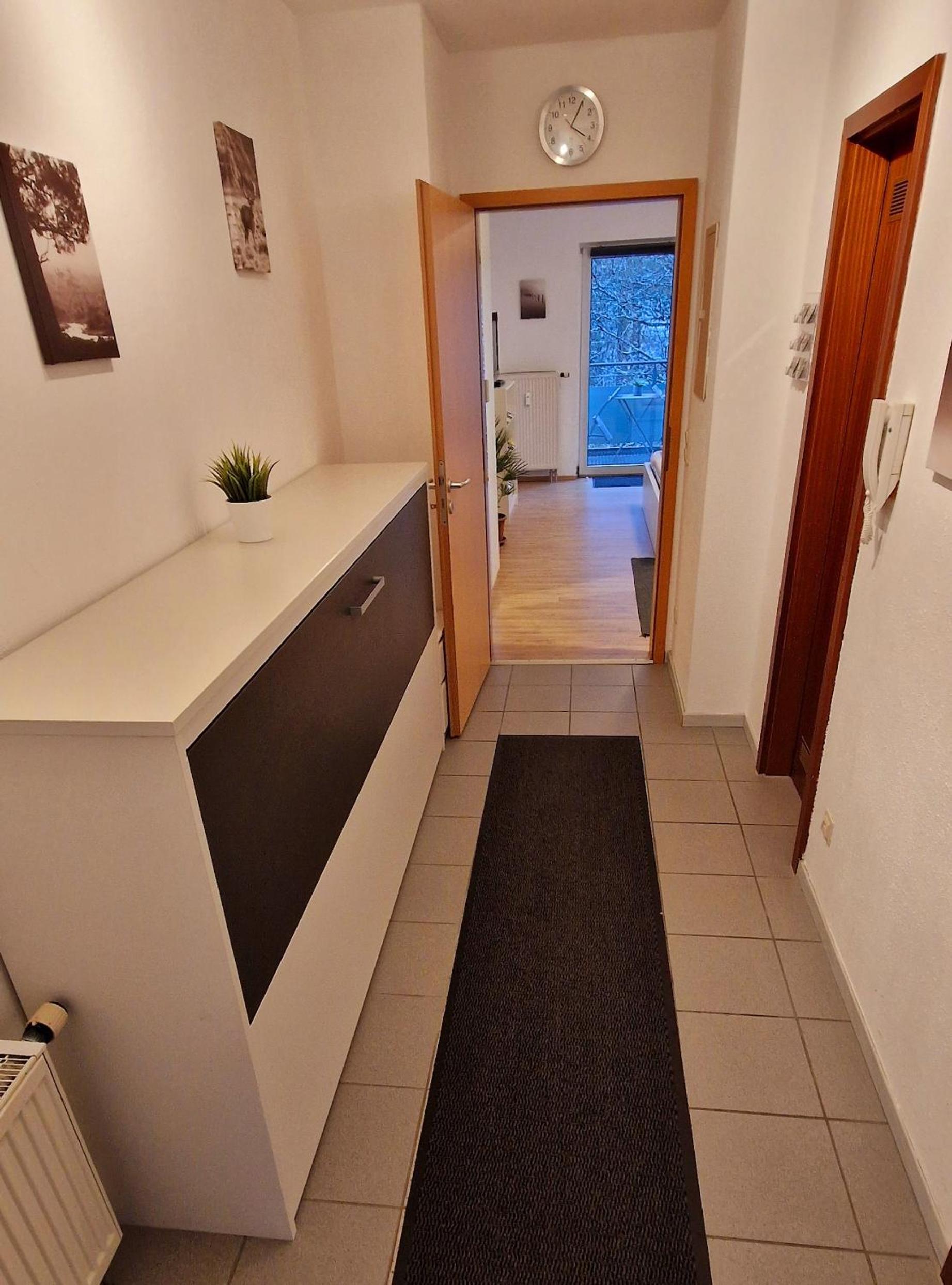 Apartment with Balcony photo 3