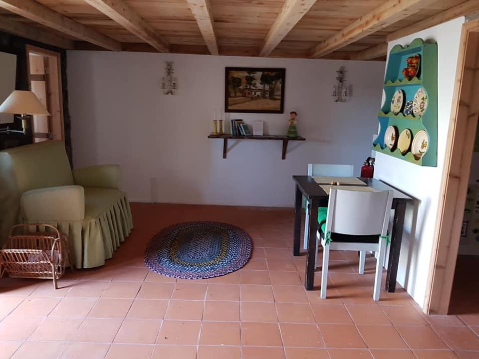 Twin Room with Private Bathroom photo 2