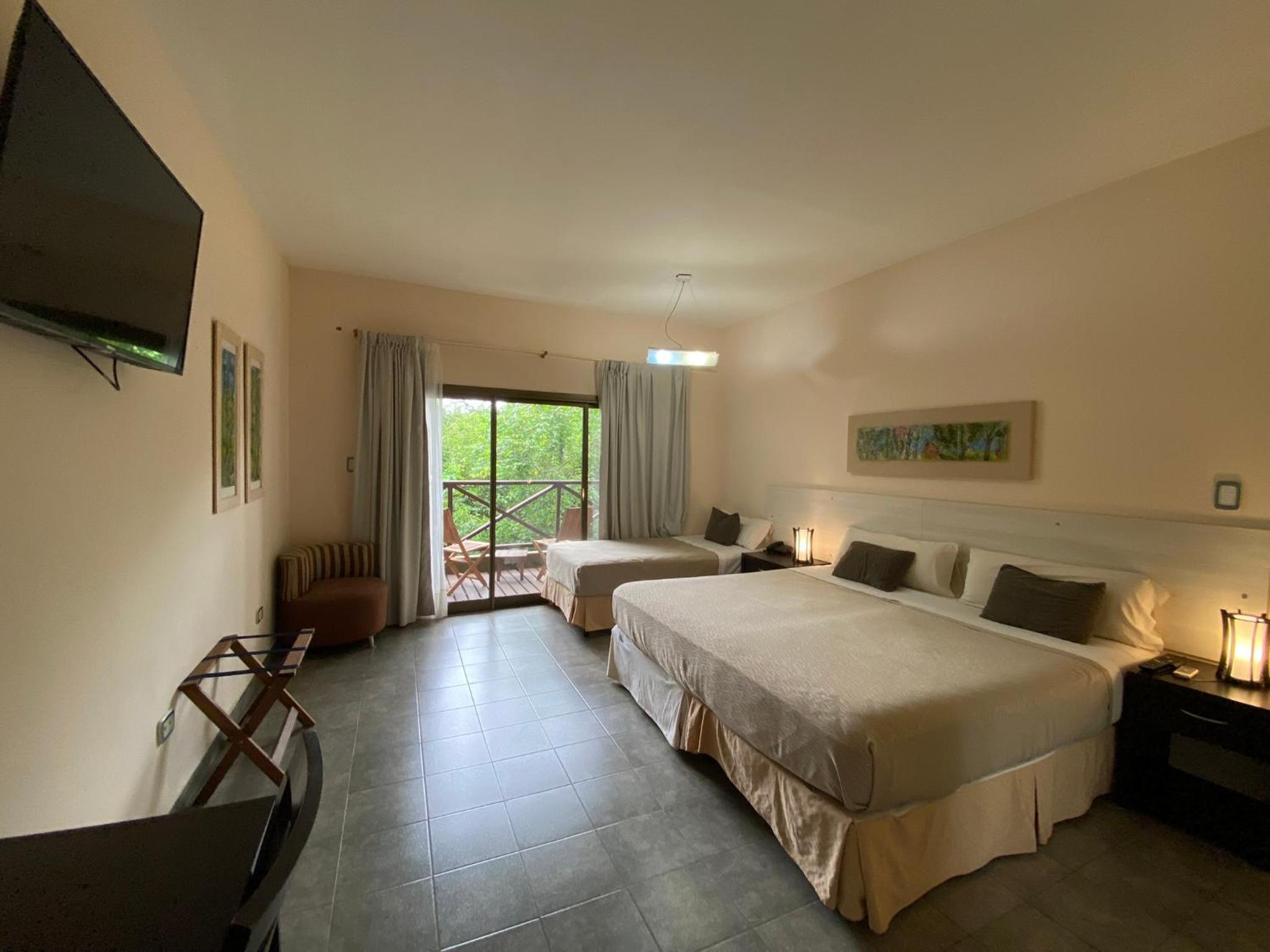 Deluxe Triple Room photo 1