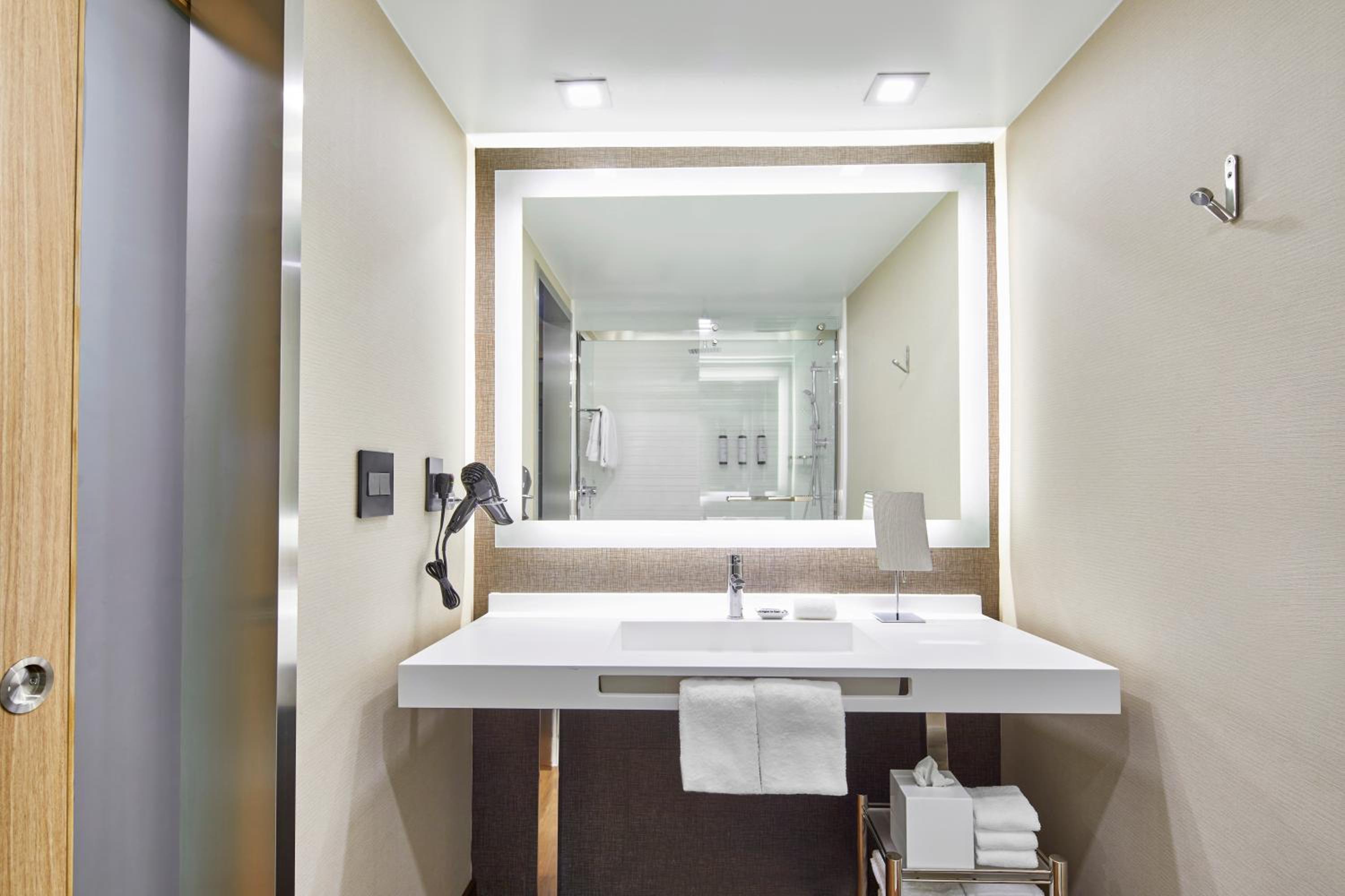 King Room with Sofa Bed and Adapted Tub - Mobility and Hearing Accessible