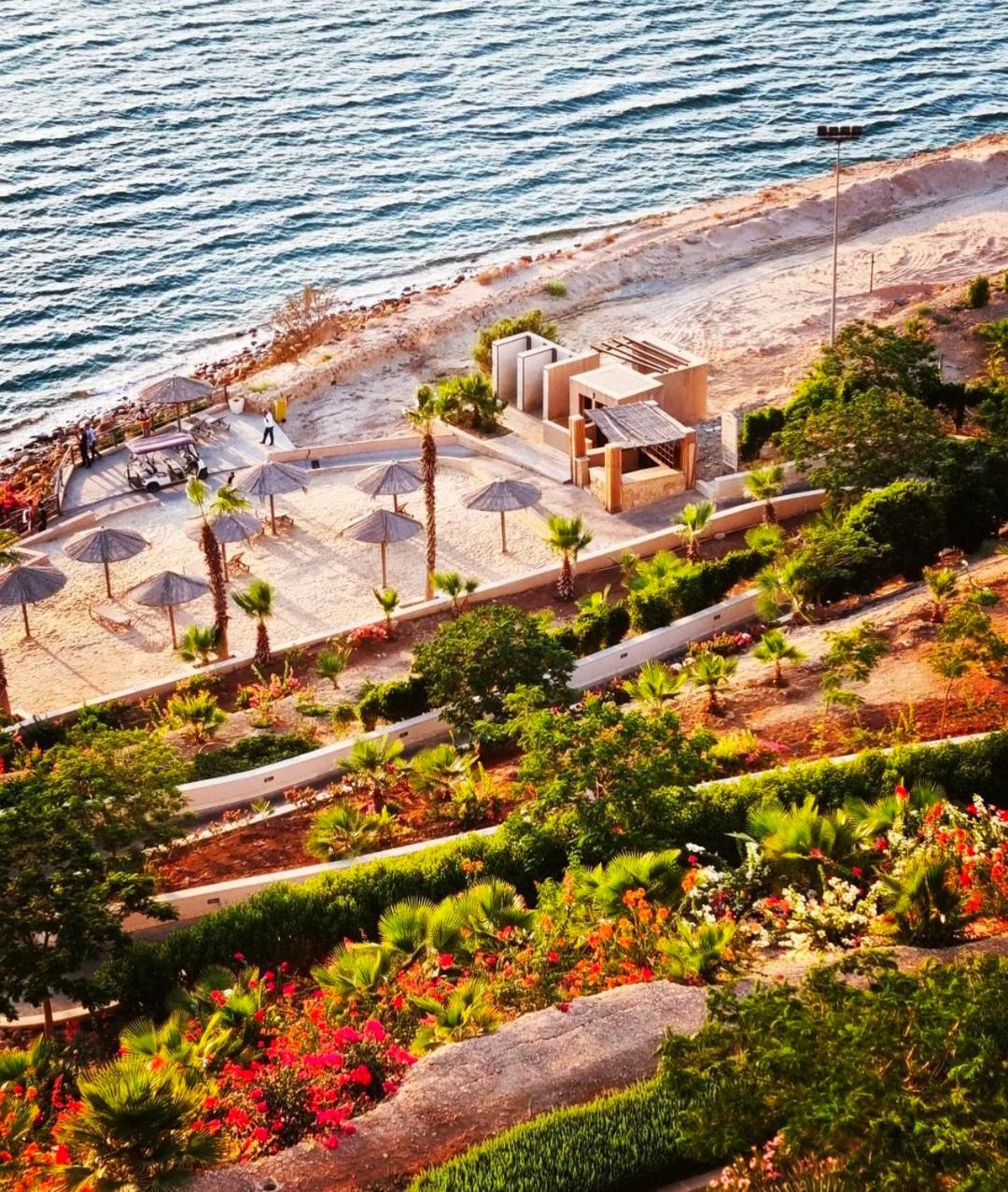 Two-Bedroom Apartment with Balcony and Sea View photo 3