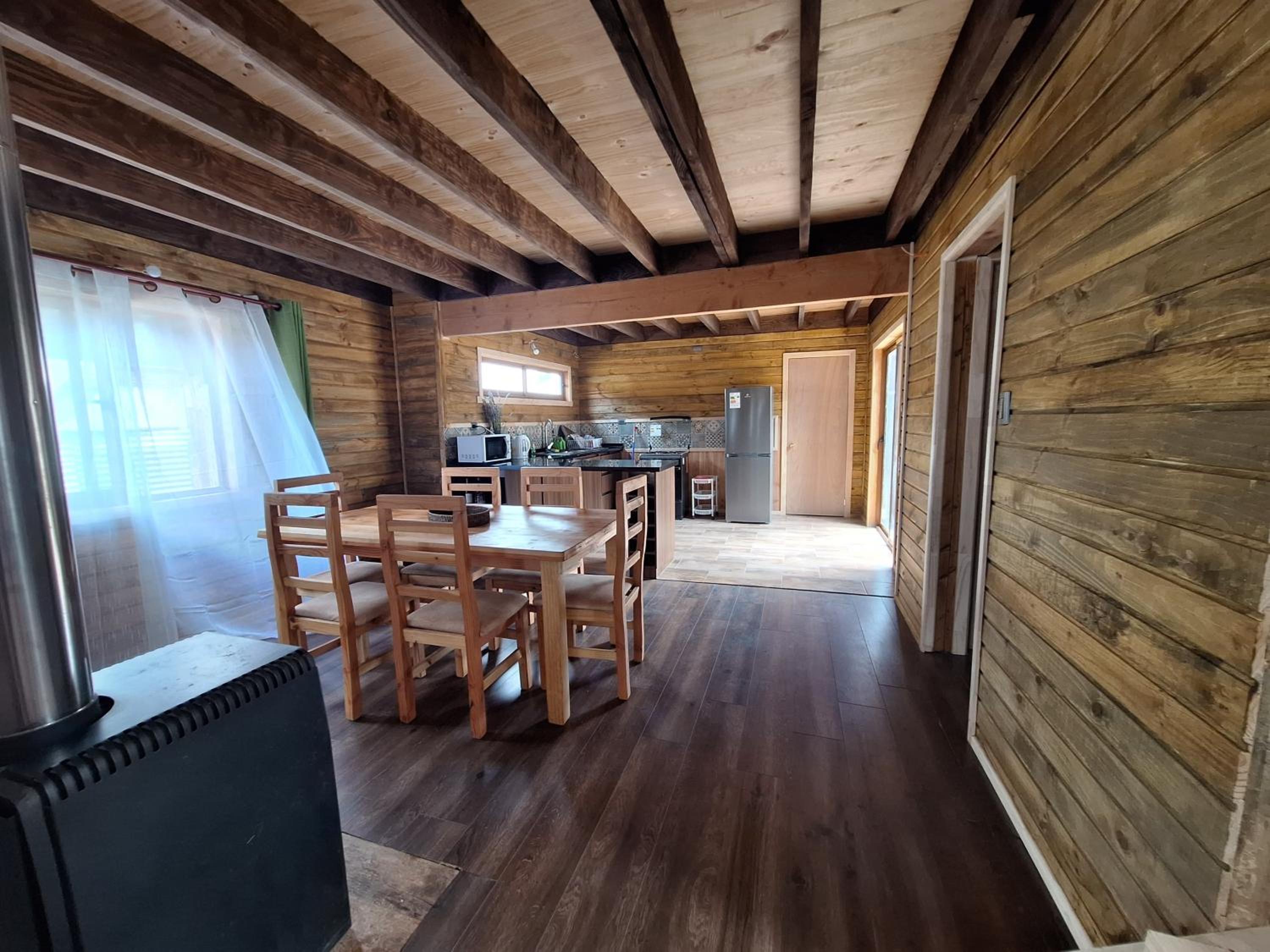 Three-Bedroom House photo 3