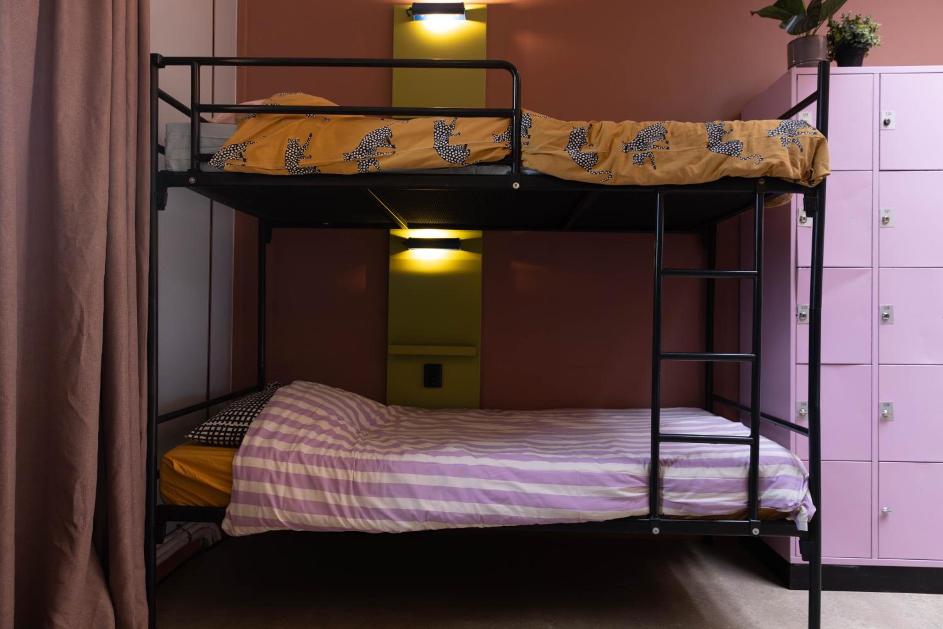 Bed in 6-Bed Dormitory Room photo 2