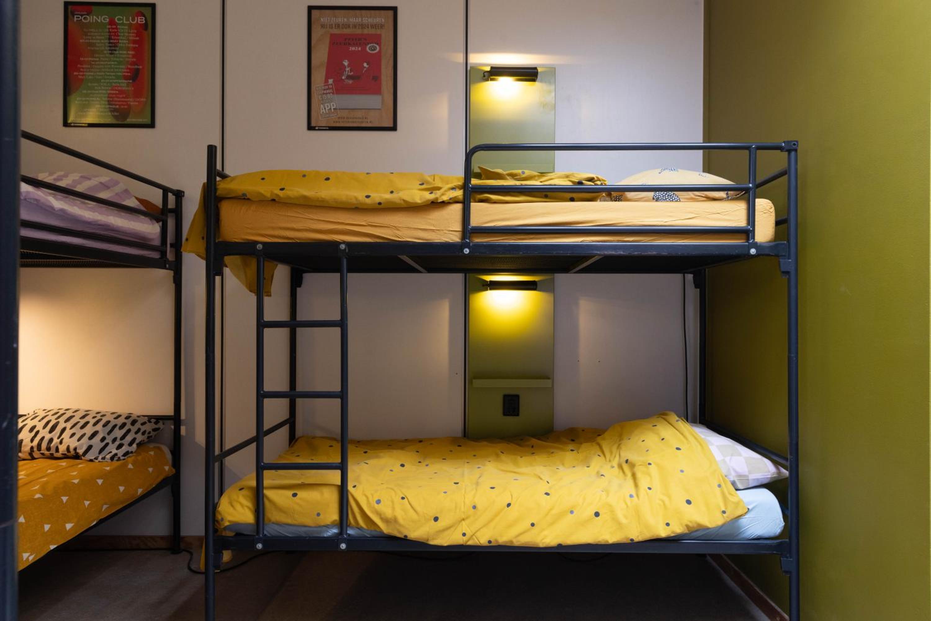 Bed in 10-Bed Mixed Dormitory Room photo 1