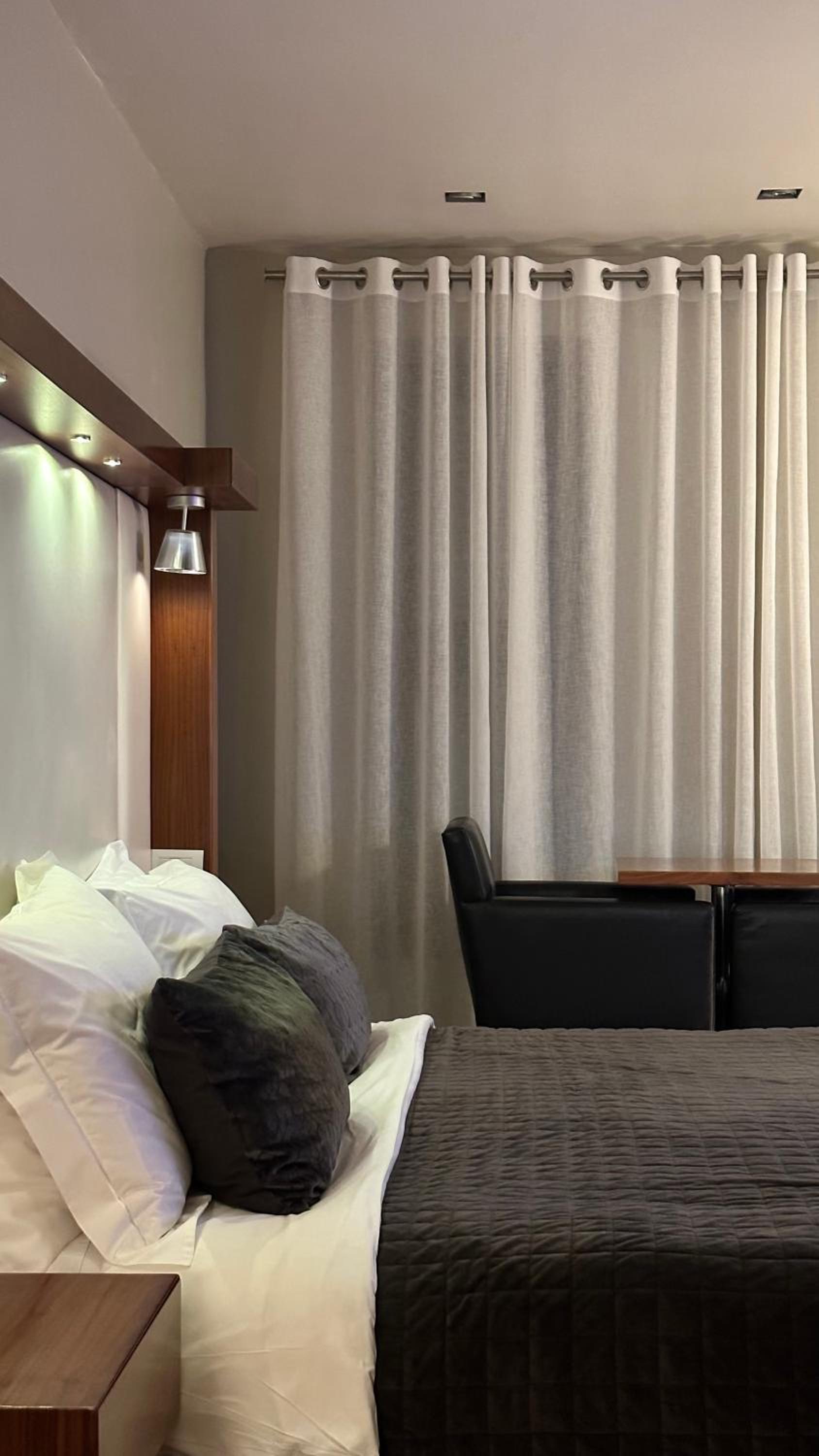 Deluxe Room - Photo 1
