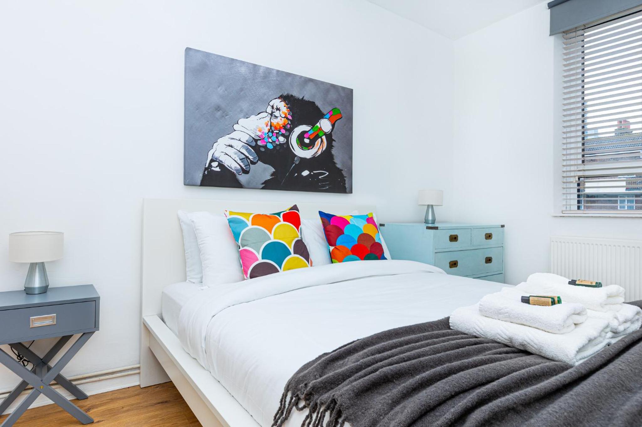 One-Bedroom Apartment photo 2