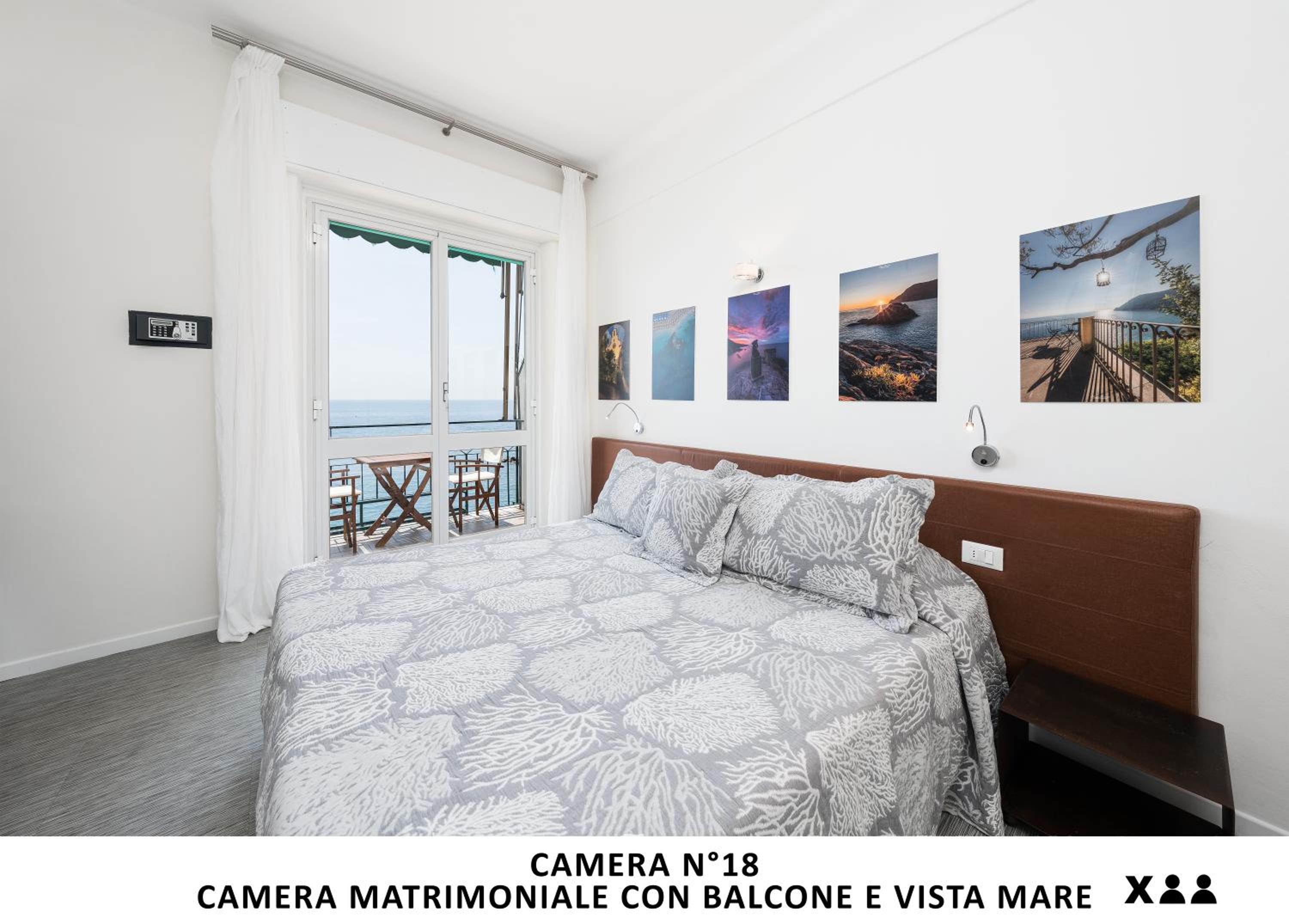 Double Room with Balcony and Sea View