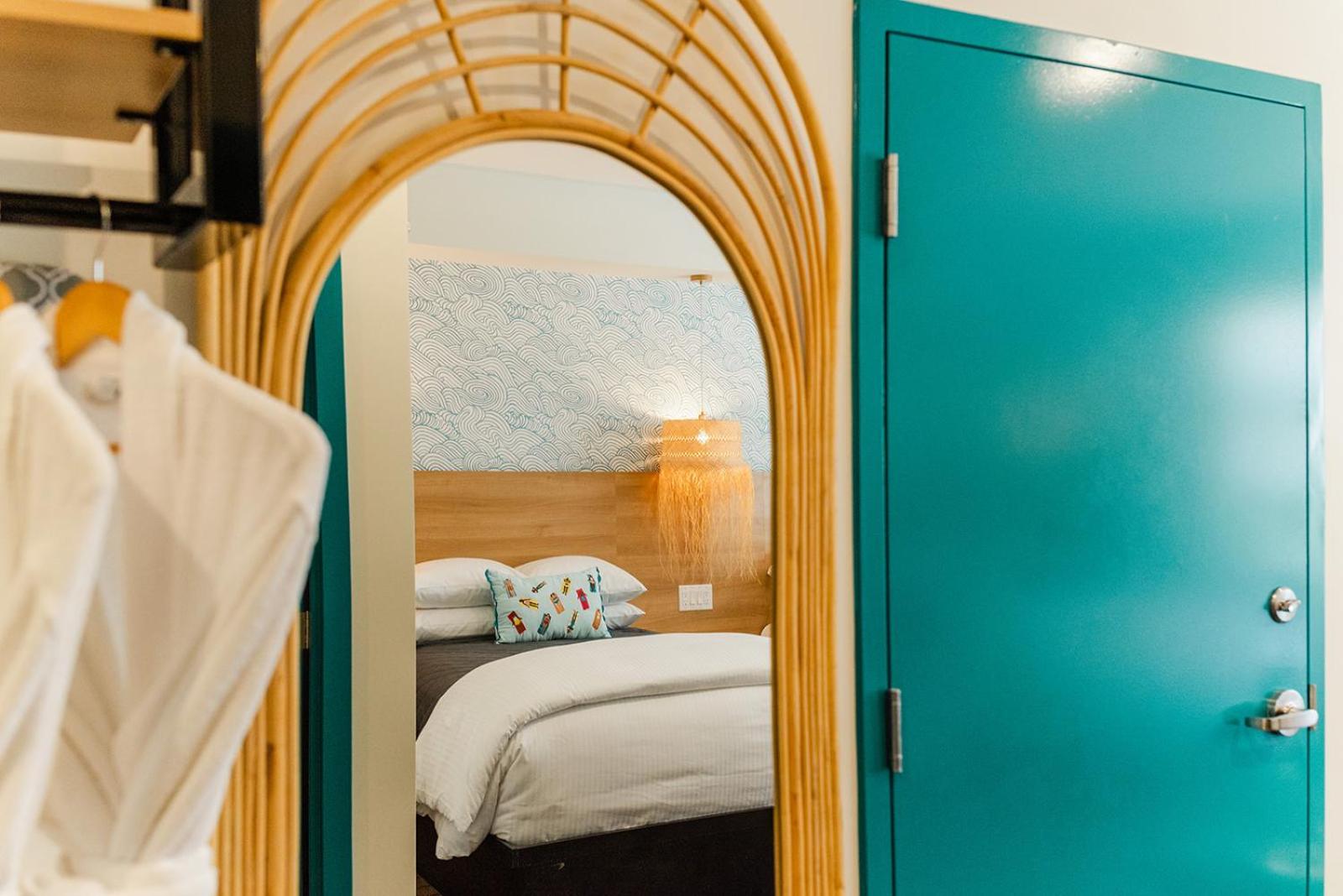 Standard Queen Room With Two Queen Beds photo 3