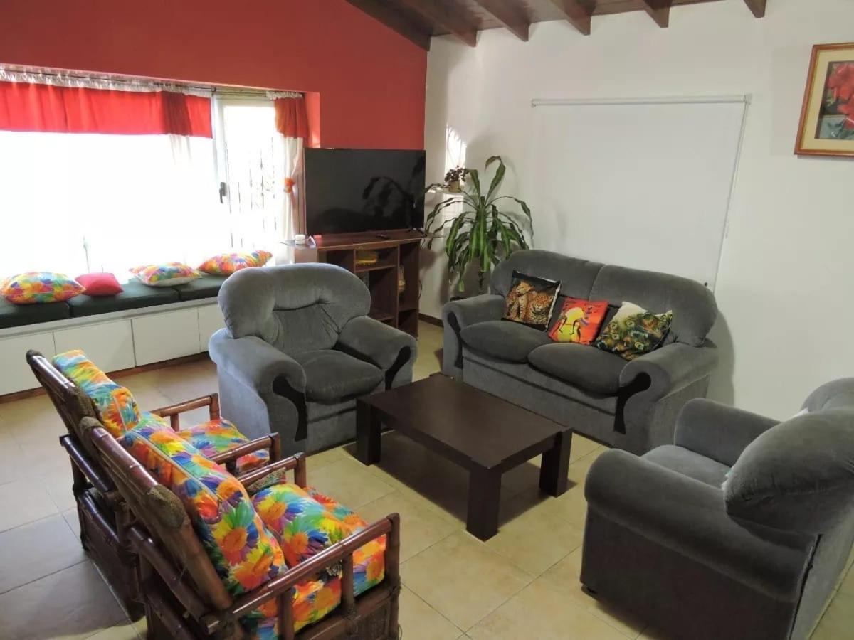 One-Bedroom House photo 1