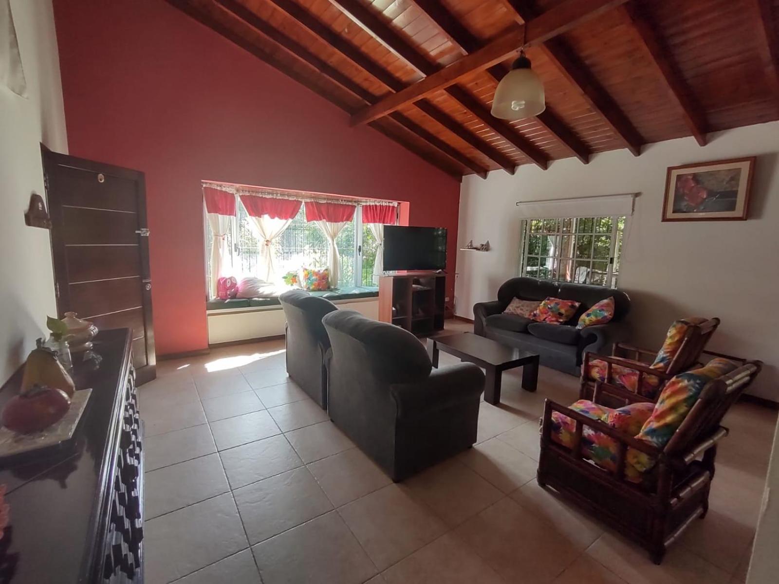 One-Bedroom House photo 3