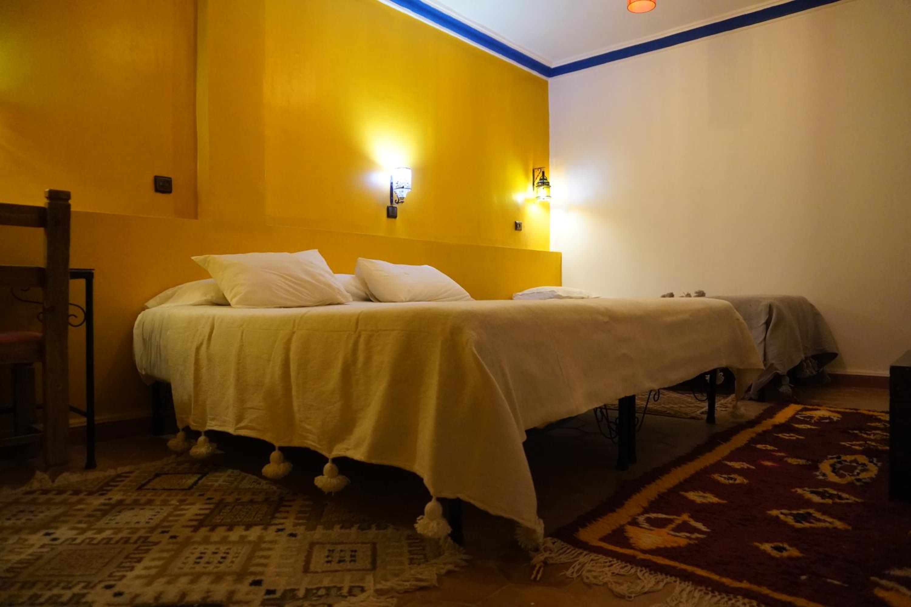 Standard Triple Room - Photo 32