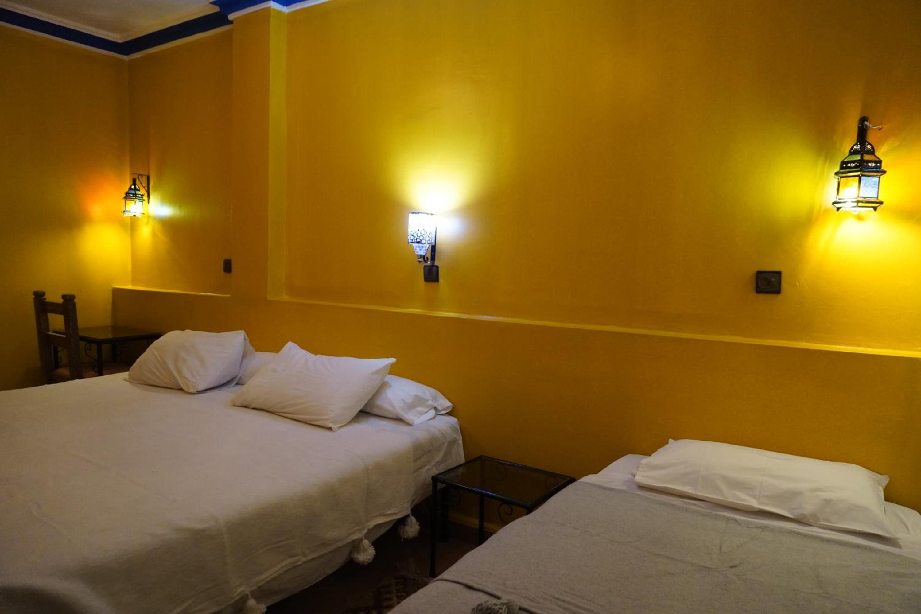 Standard Triple Room - Photo 26