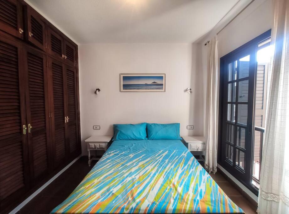 Three-Bedroom Apartment photo 2