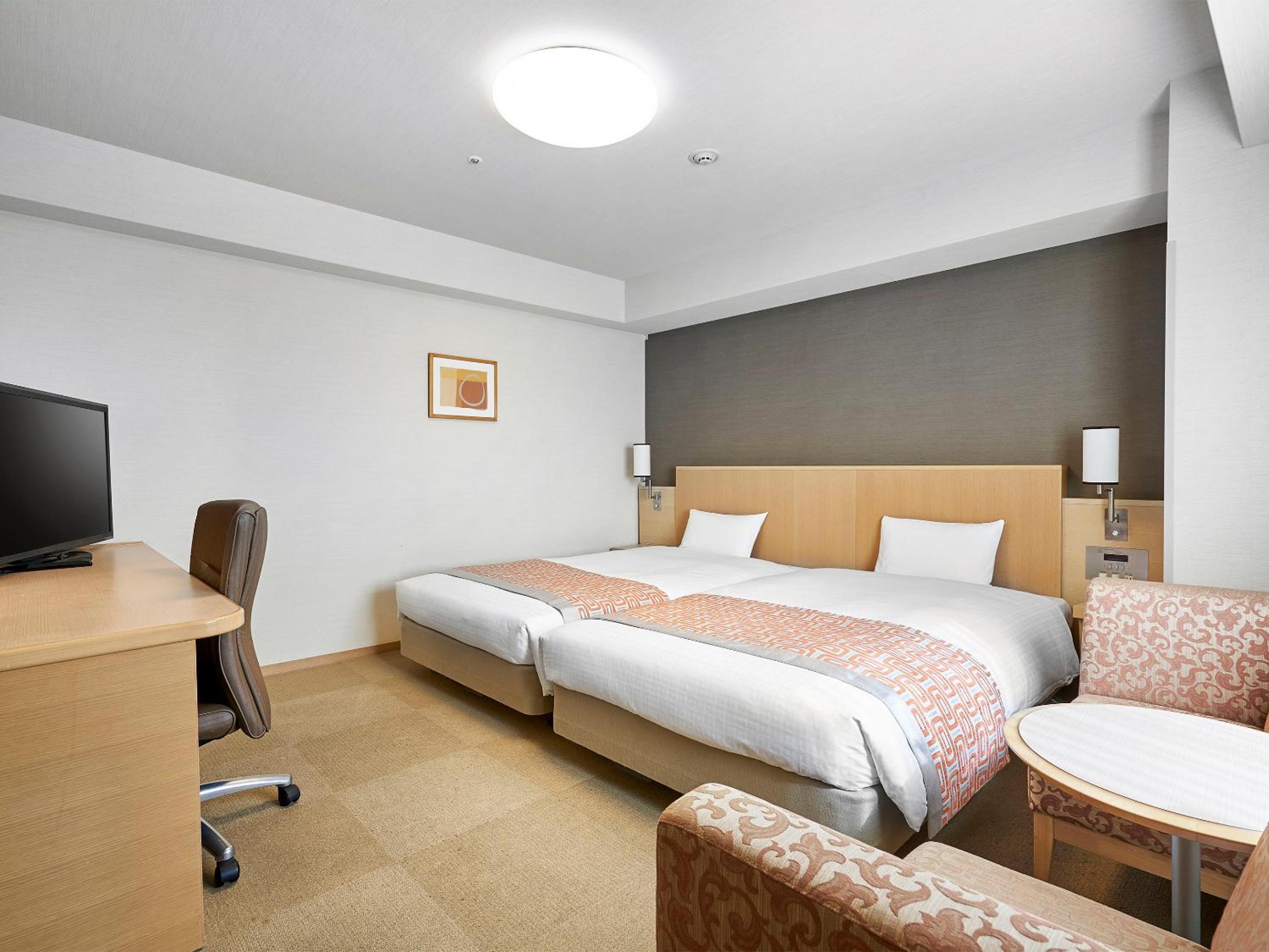 Superior Hollywood Twin Room - Non-Smoking - Photo 9