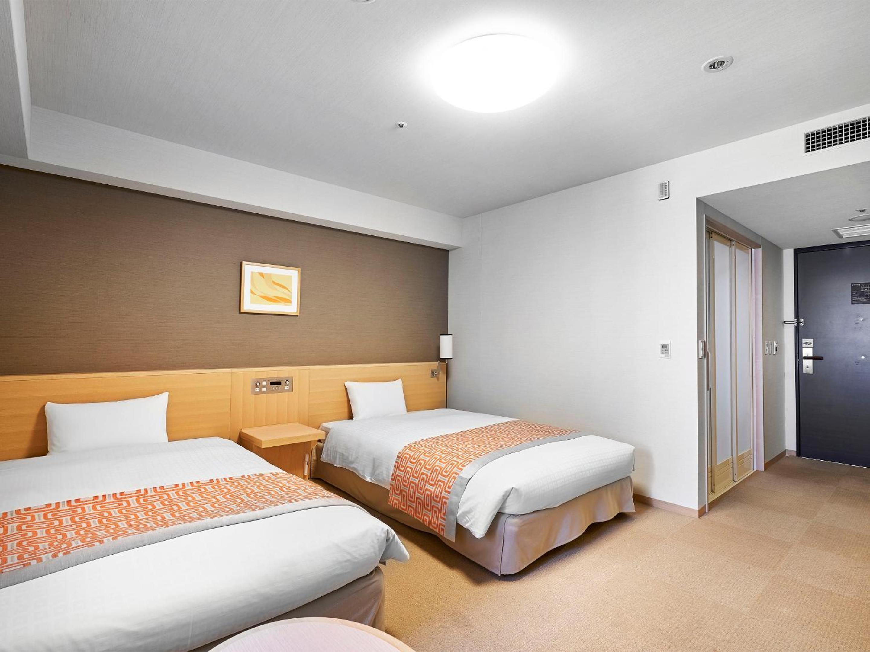 Deluxe Twin Room - Non-Smoking - Photo 5