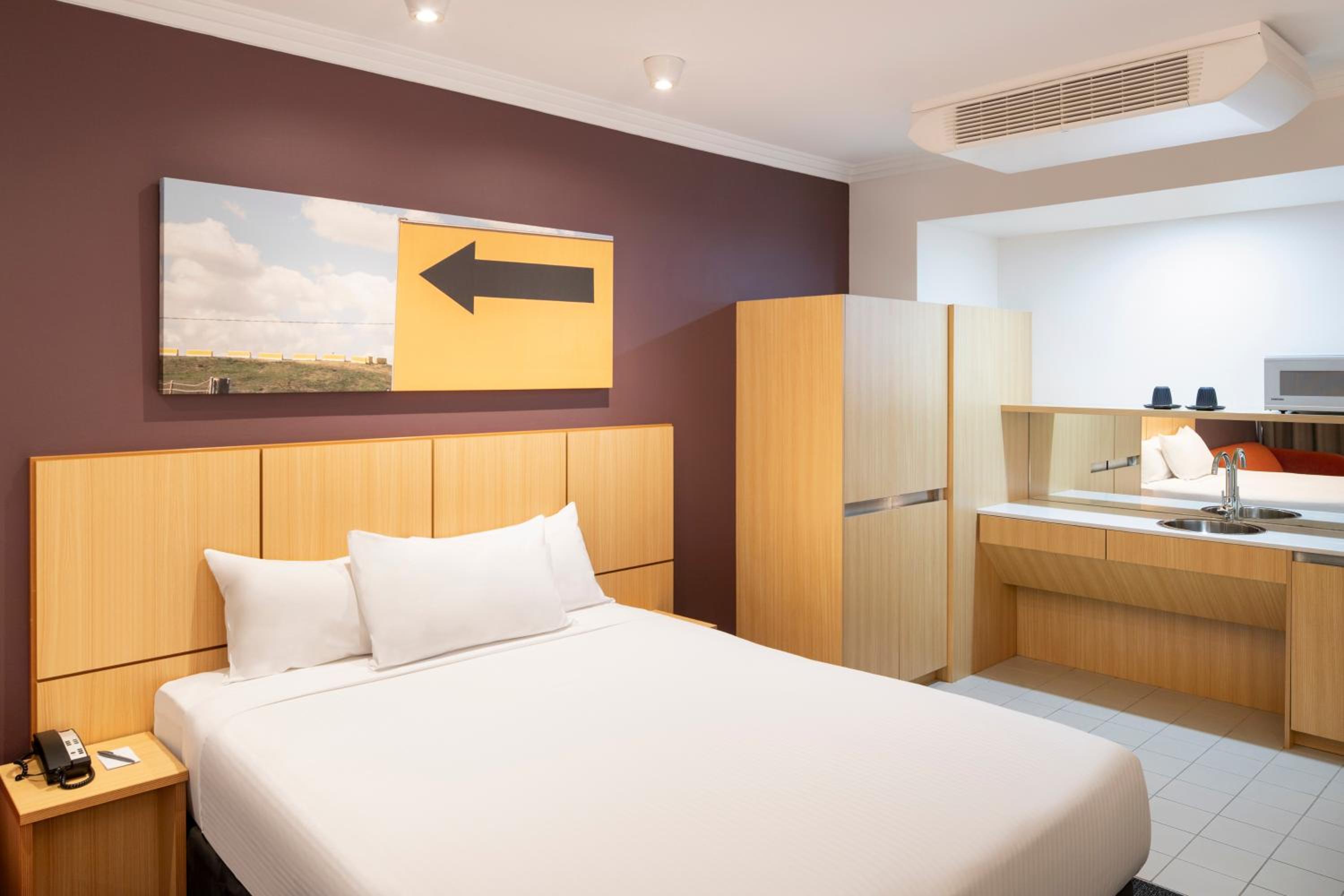 Superior King Room - Photo 3