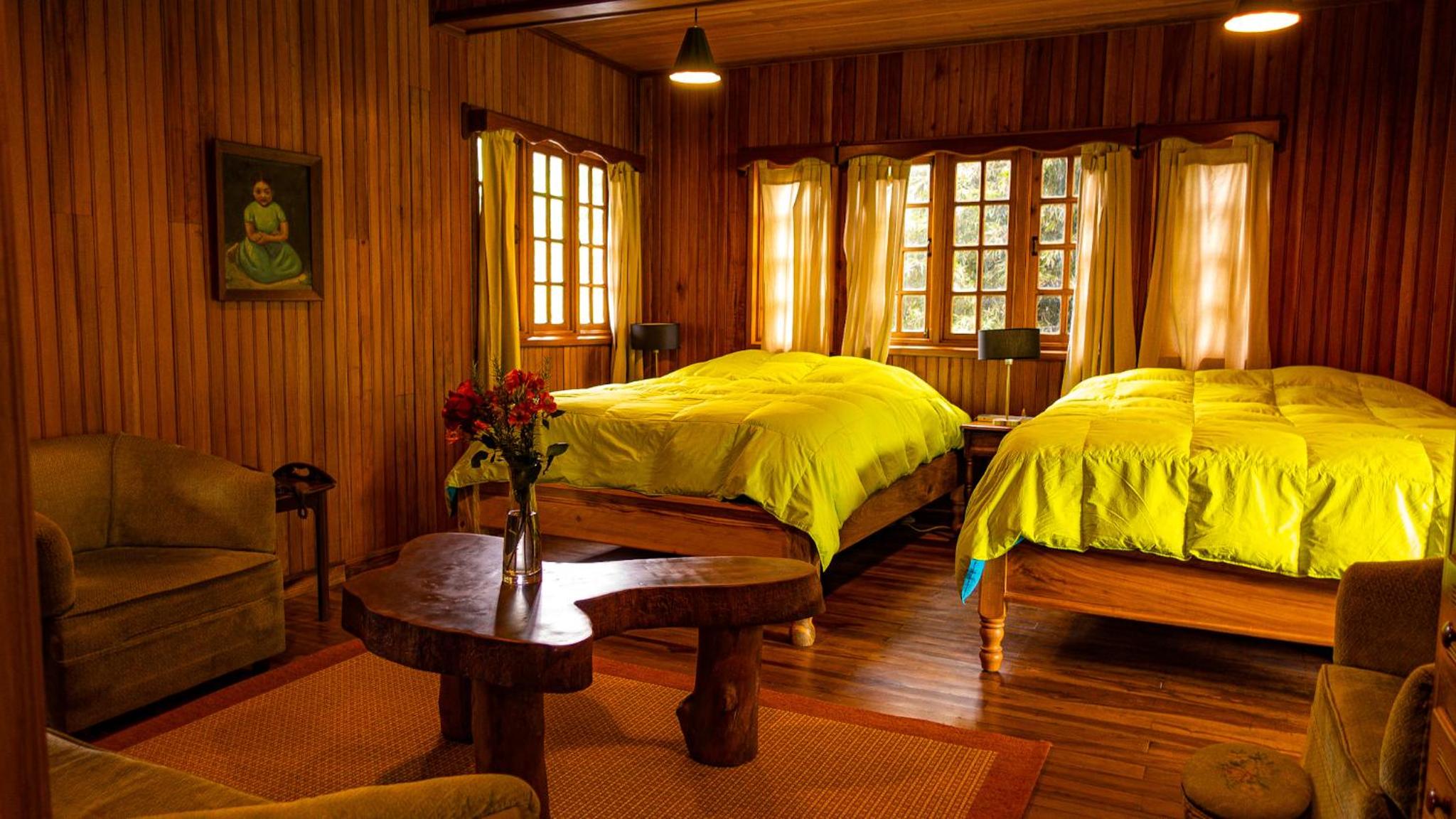 Deluxe King Suite photo 1