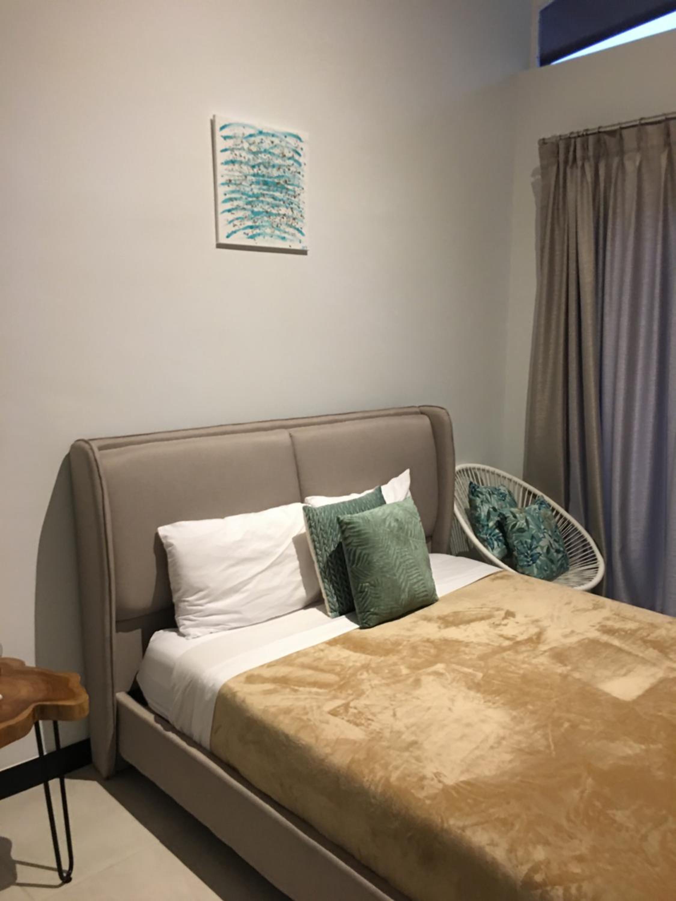 Three-Bedroom House photo 2