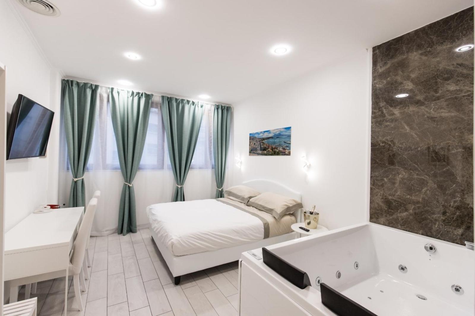 King Room with Spa Bath