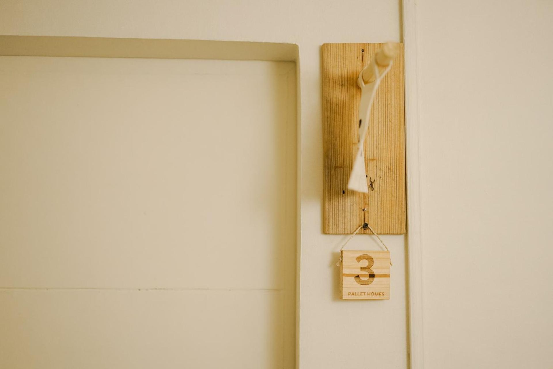 Twin Room with Shared Bathroom photo 2