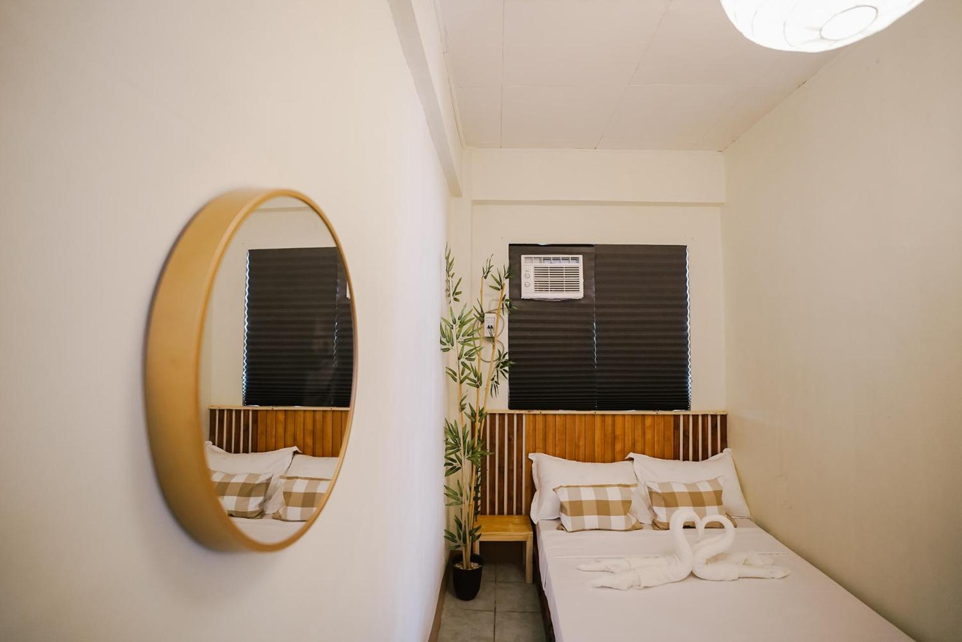 Twin Room with Shared Bathroom photo 3