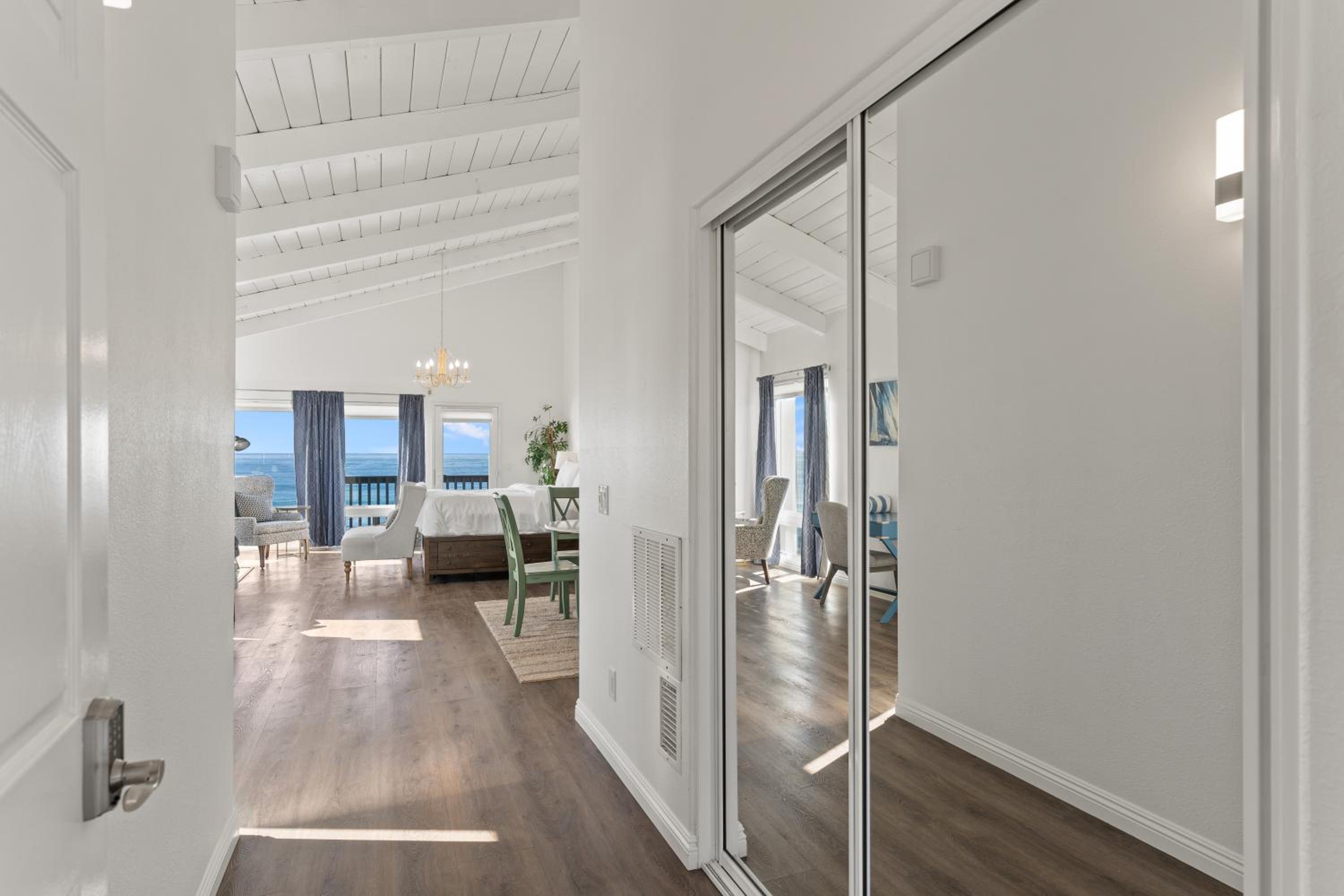 Apartment with Sea View photo 3