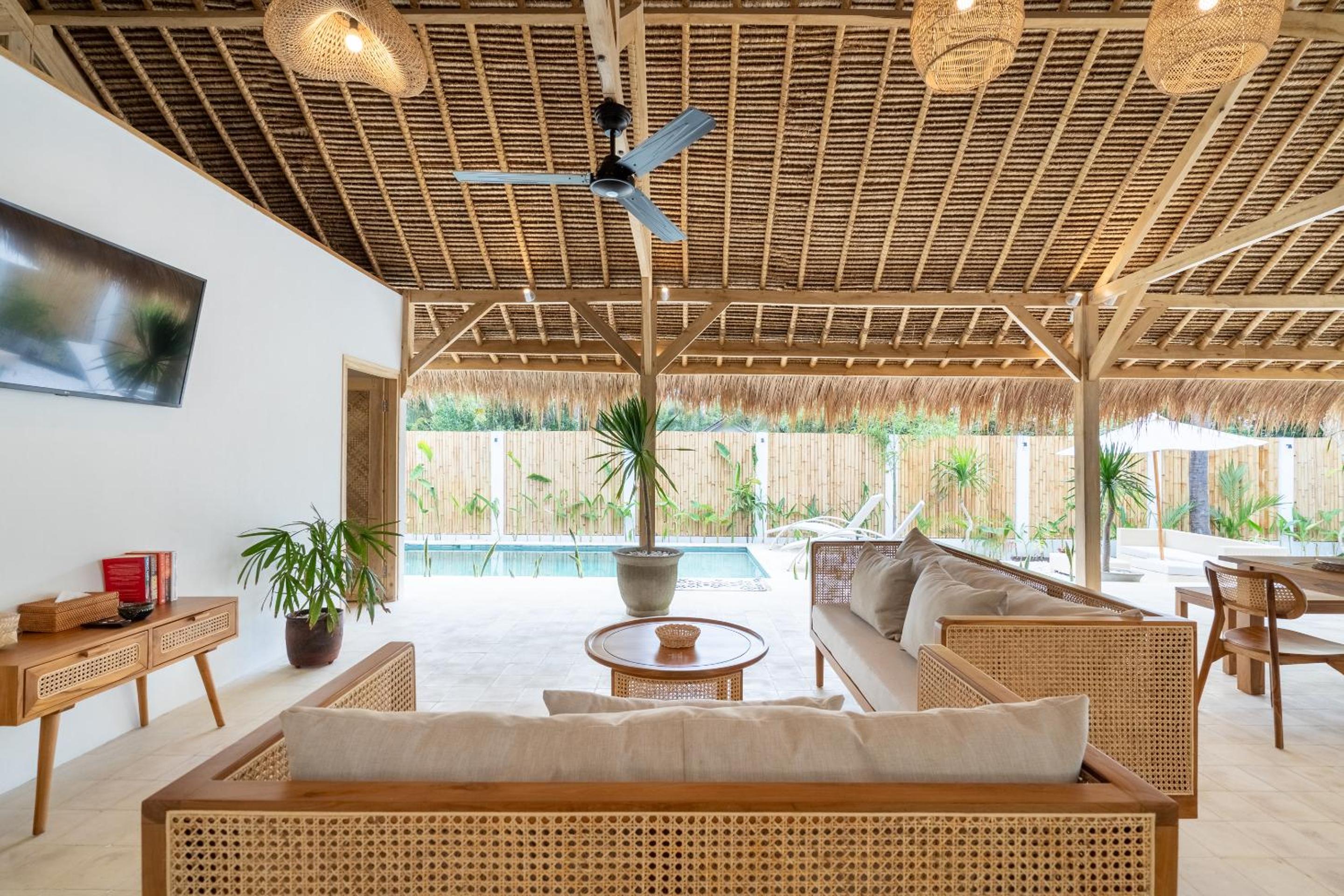 Three-Bedroom Villa photo 2