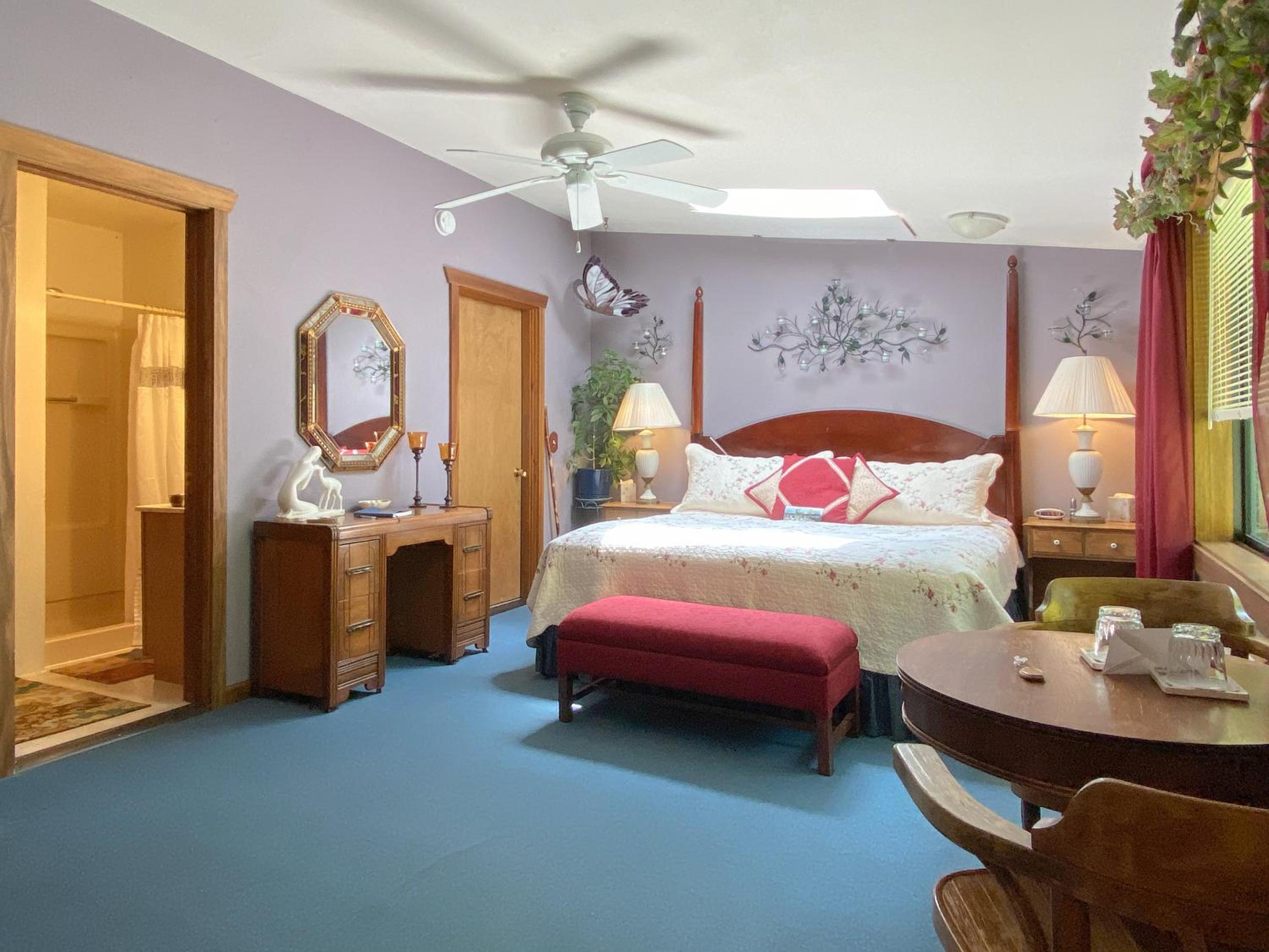 Standard King Room