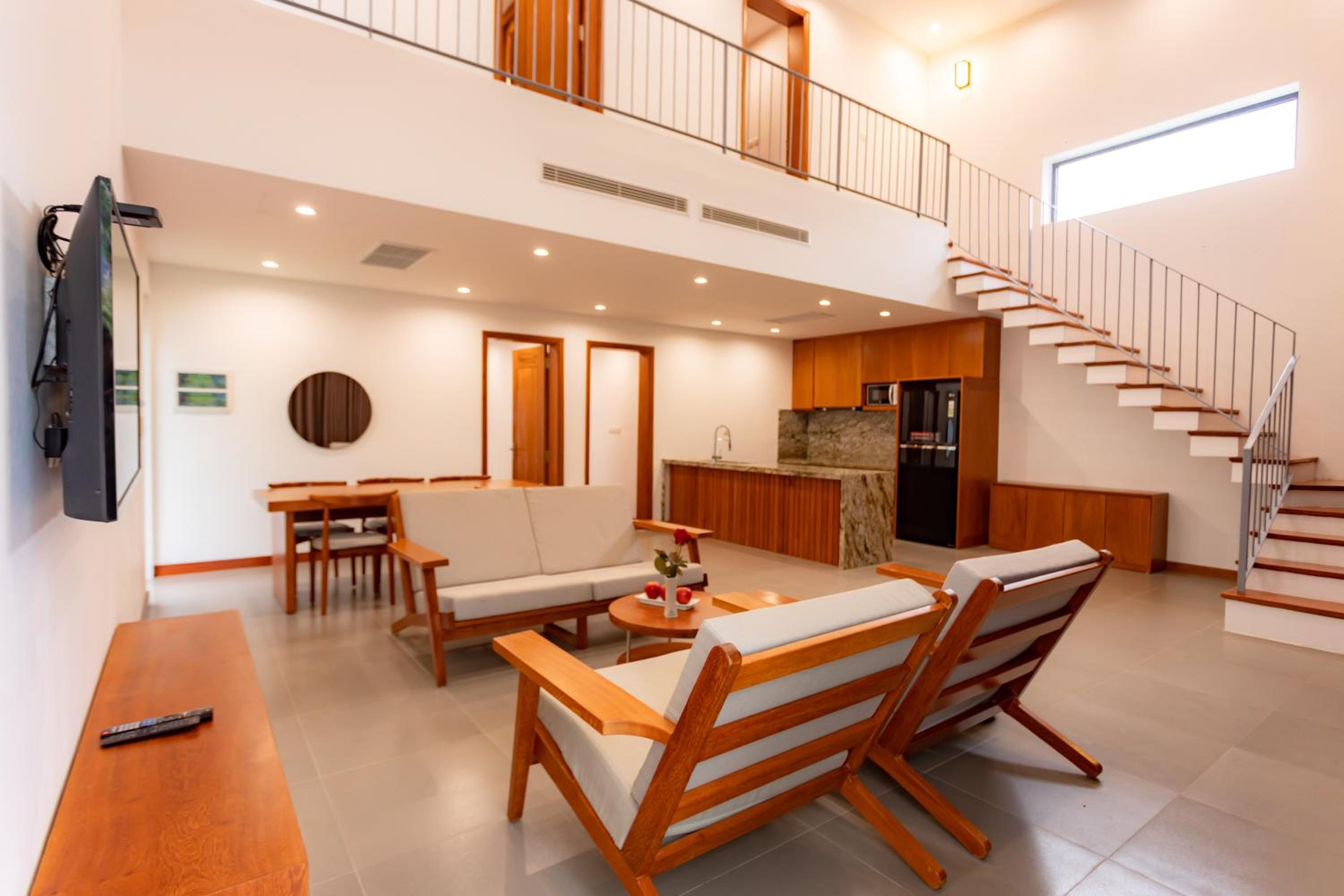 Two-Bedroom Villa - Photo 7