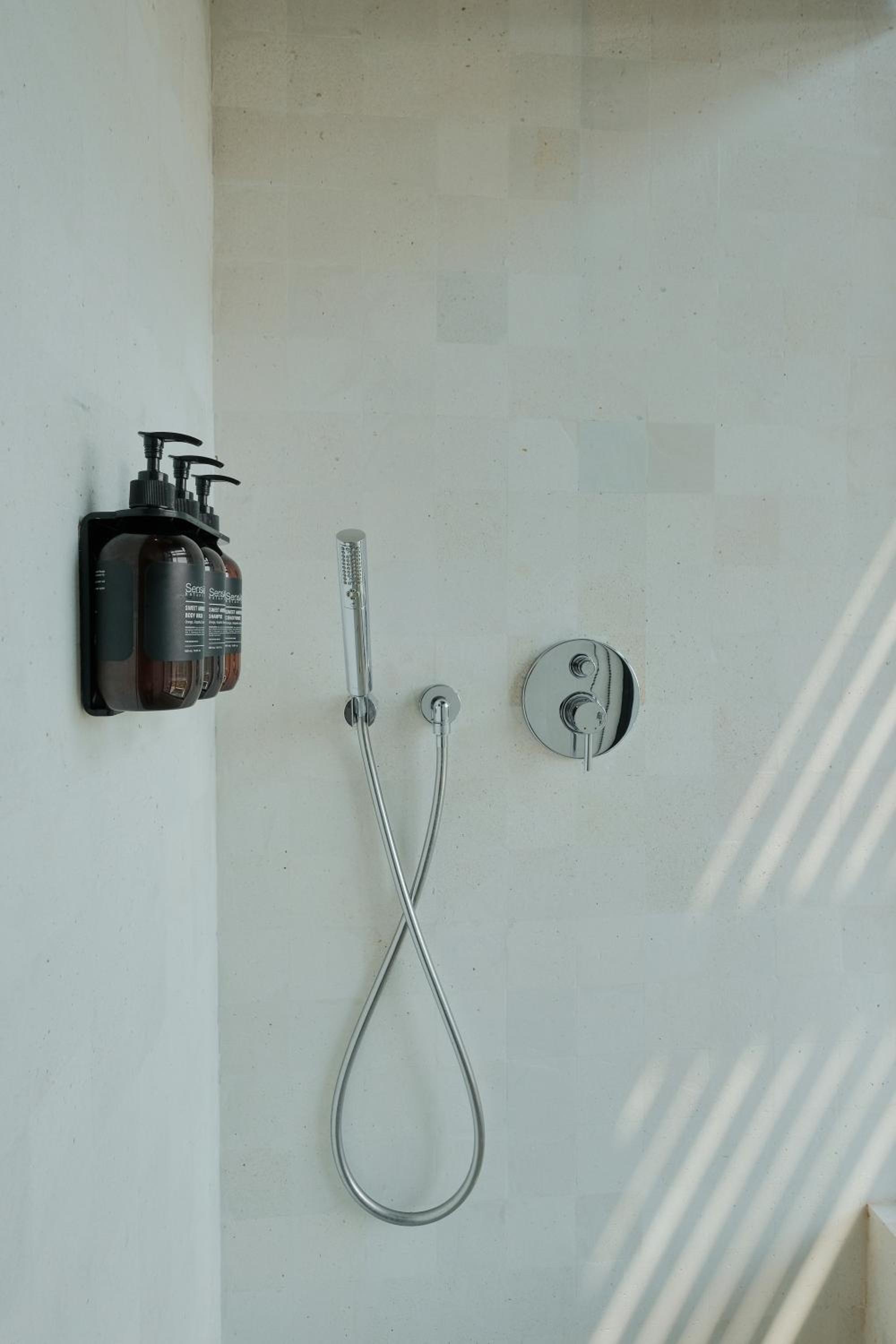 Special Offer - Two Units One-Bedroom Plunge Pool Side by Side - Photo 7