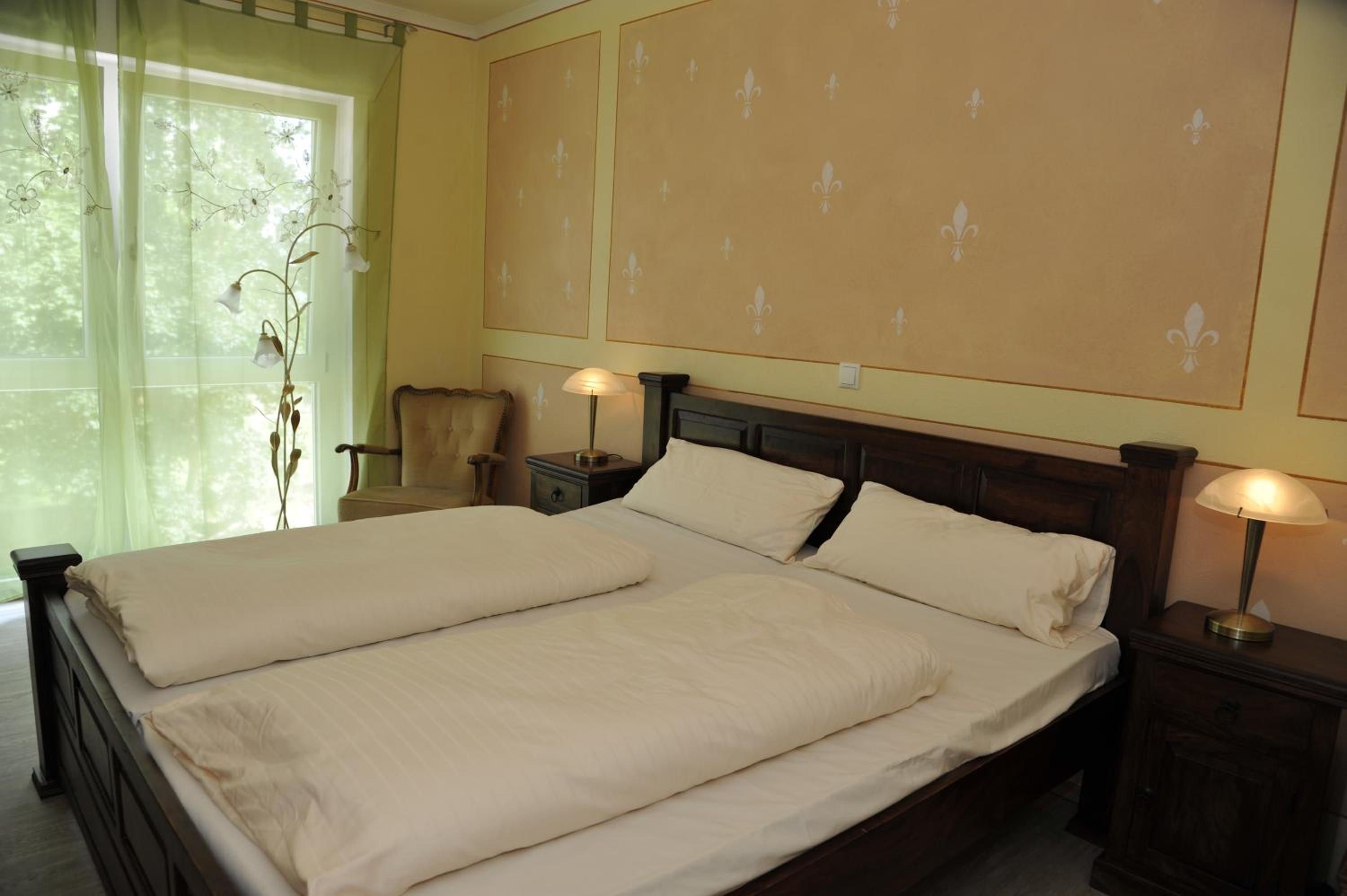 Economy Double Room photo 1