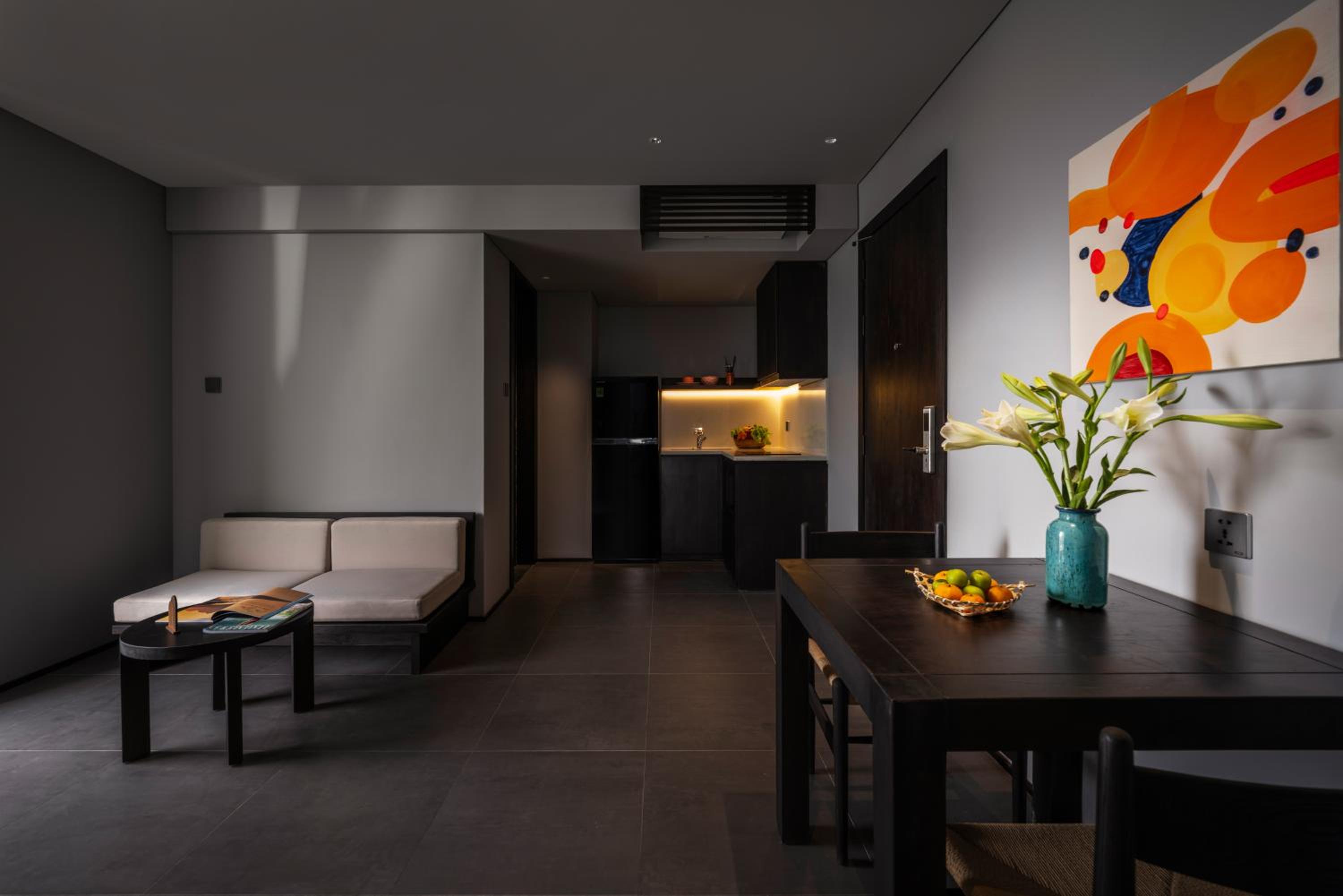 One-Bedroom Apartment with Balcony - Photo 6