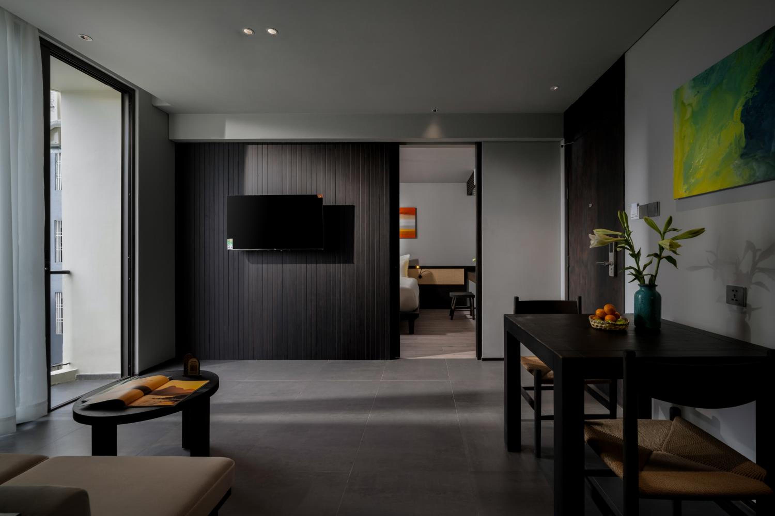One-Bedroom Apartment with Balcony - Photo 7