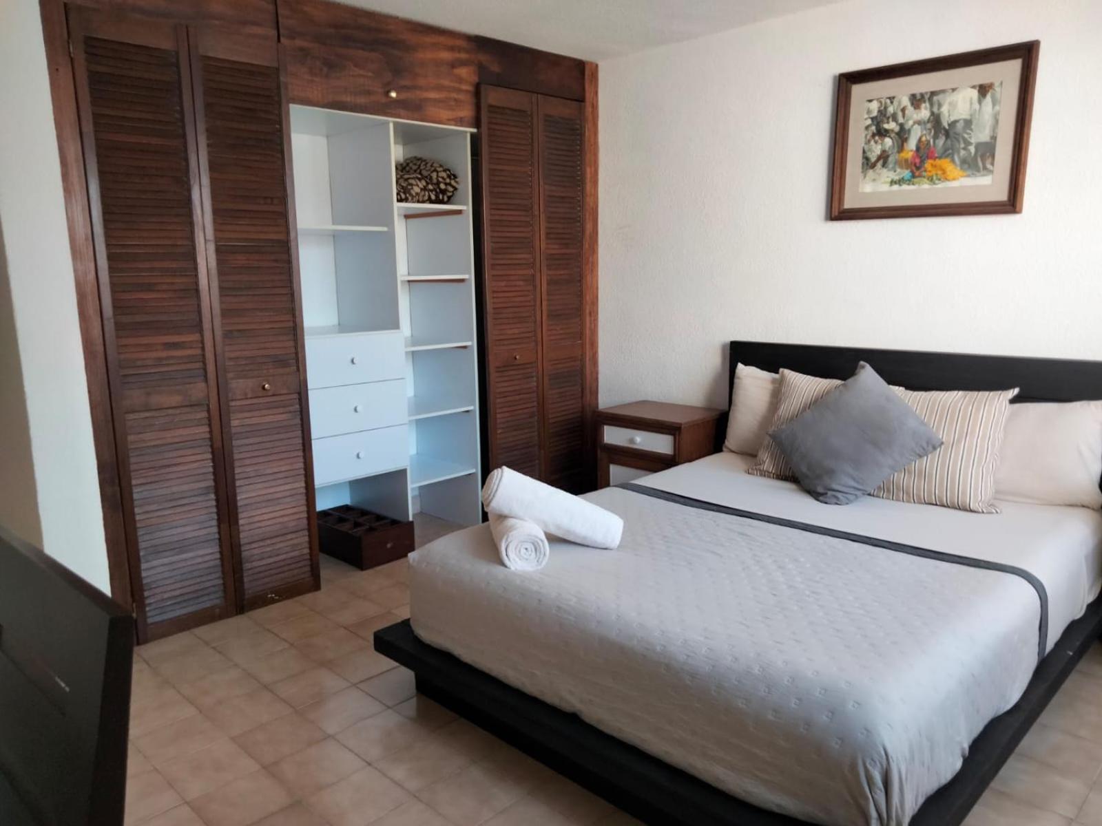 Queen Room with Garden View