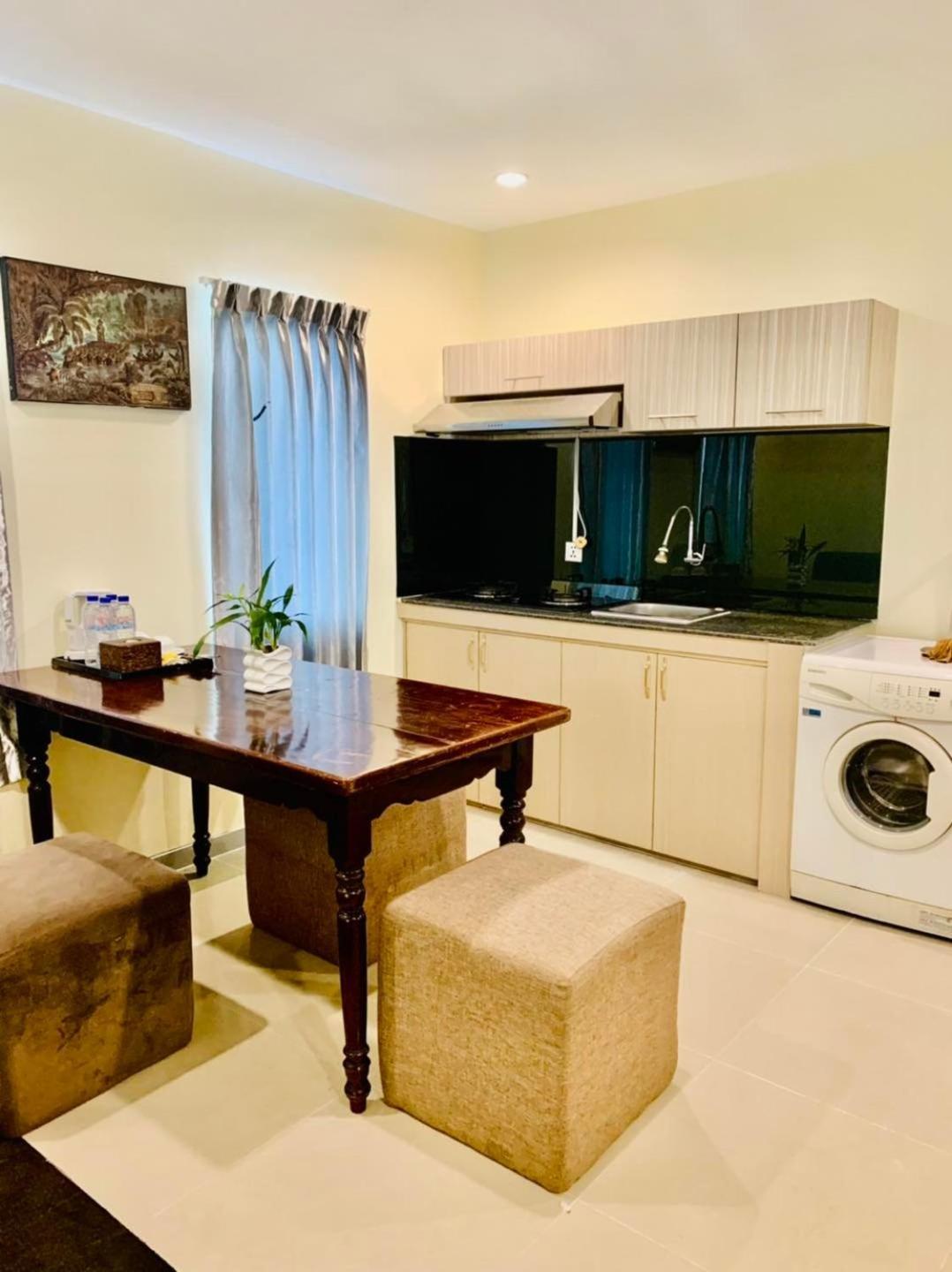 Three-Bedroom Apartment - Photo 4