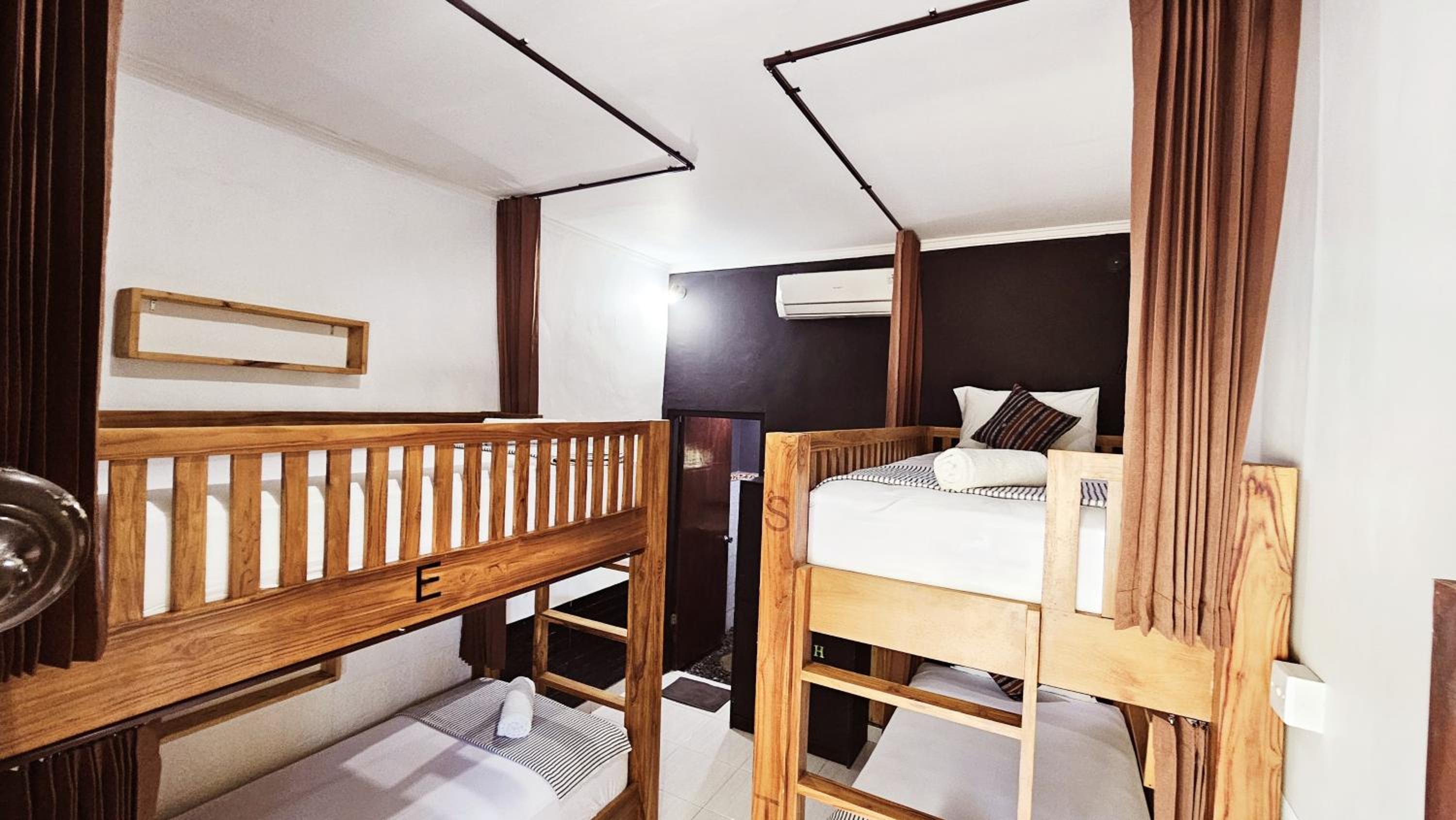 Bed in 4-Bed Mixed Dormitory Room