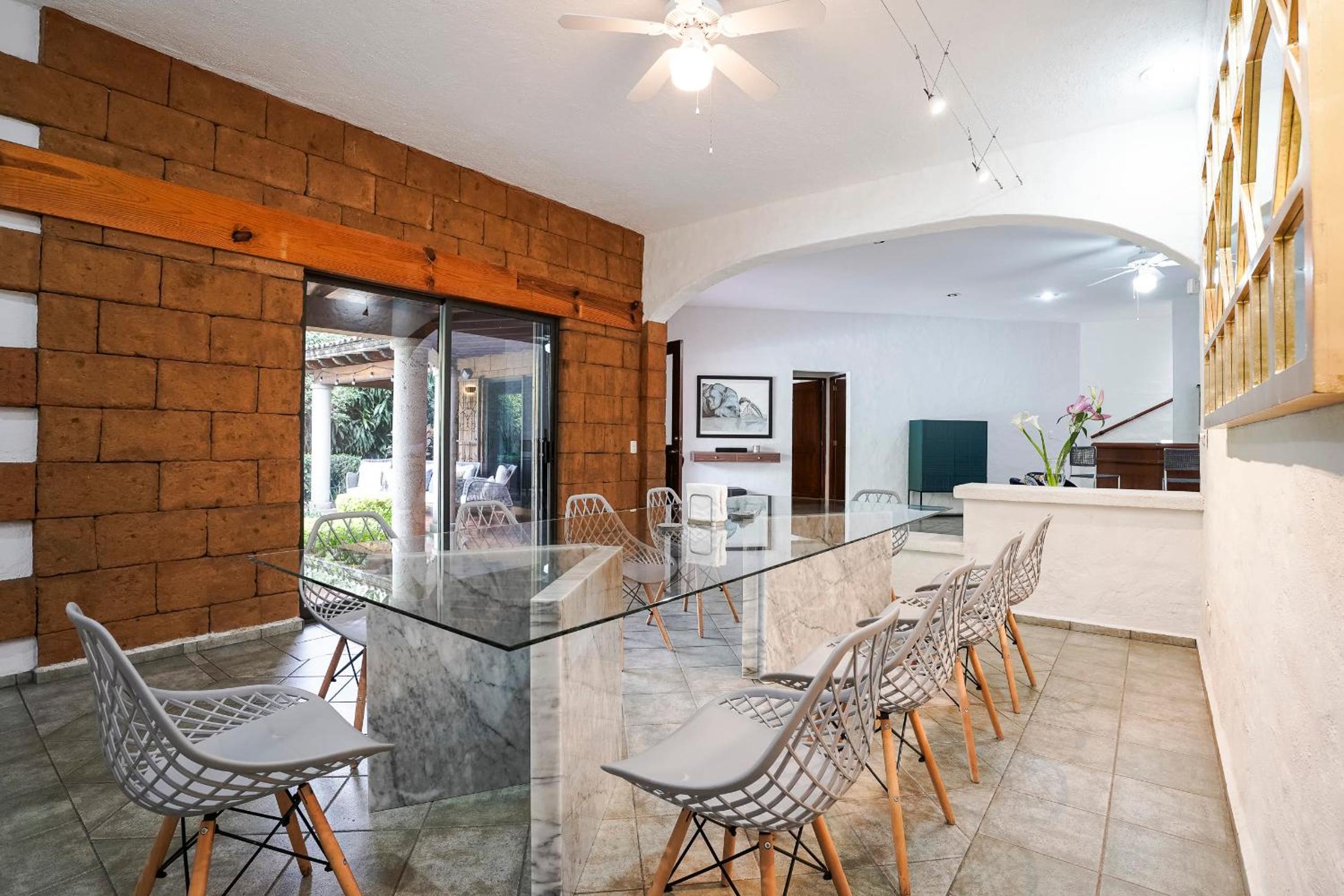 Family Room photo 3