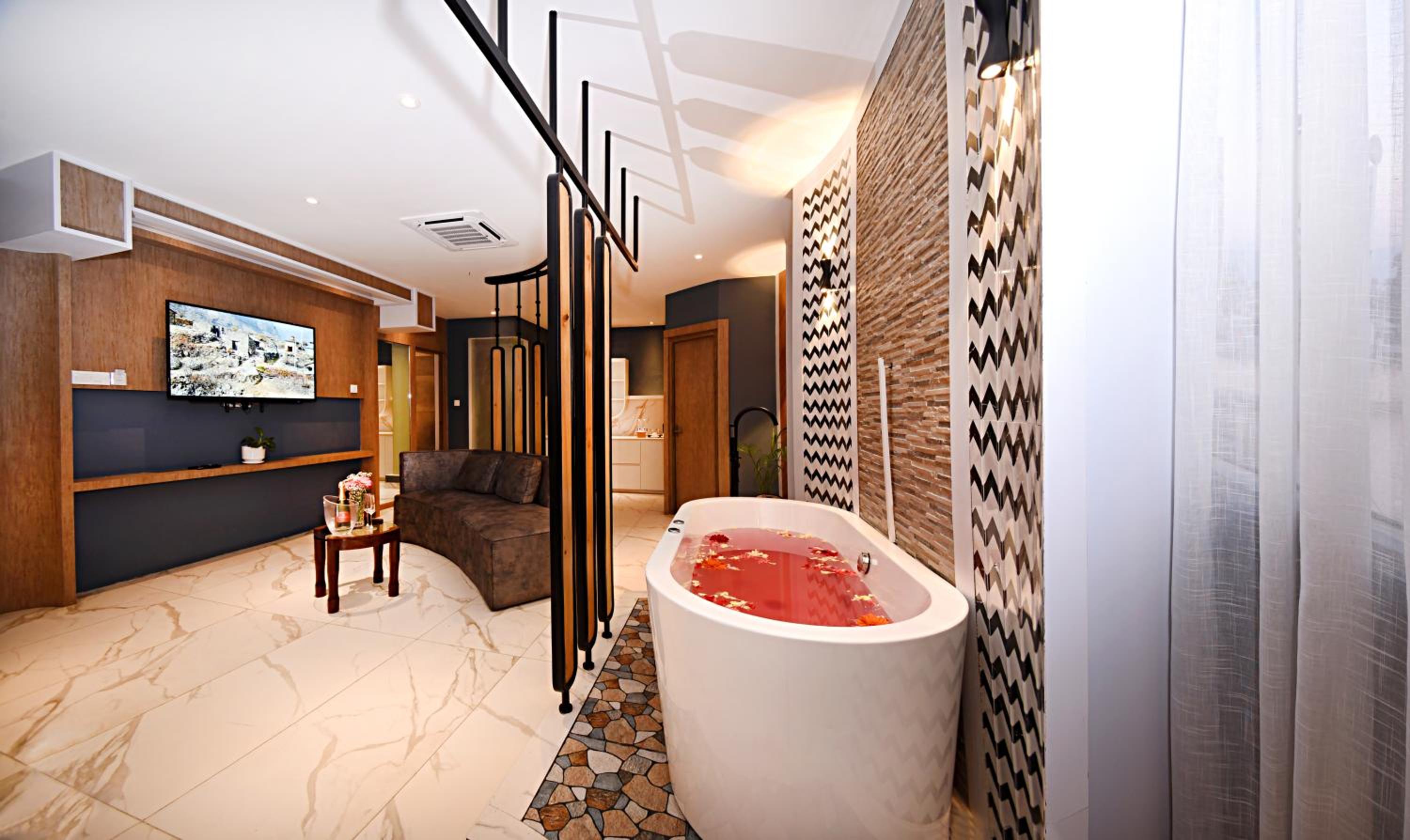 Penthouse Apartment photo 3