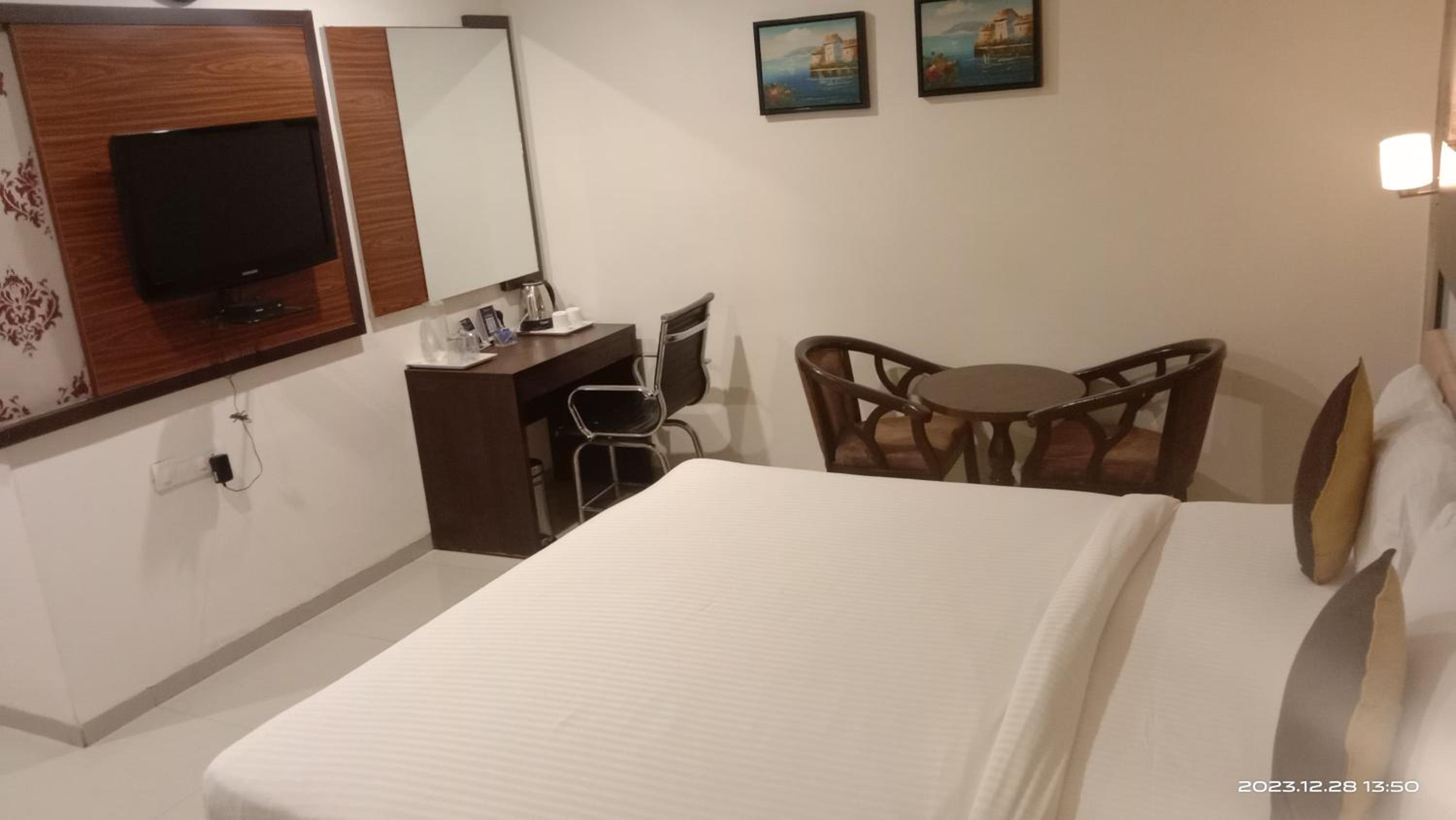Double Room - Photo 2