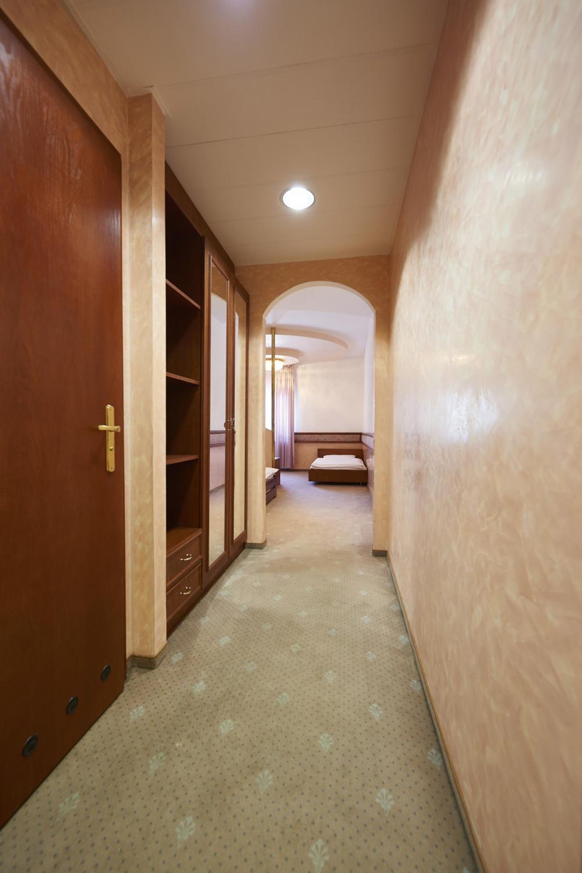 Quadruple Room - Photo 1