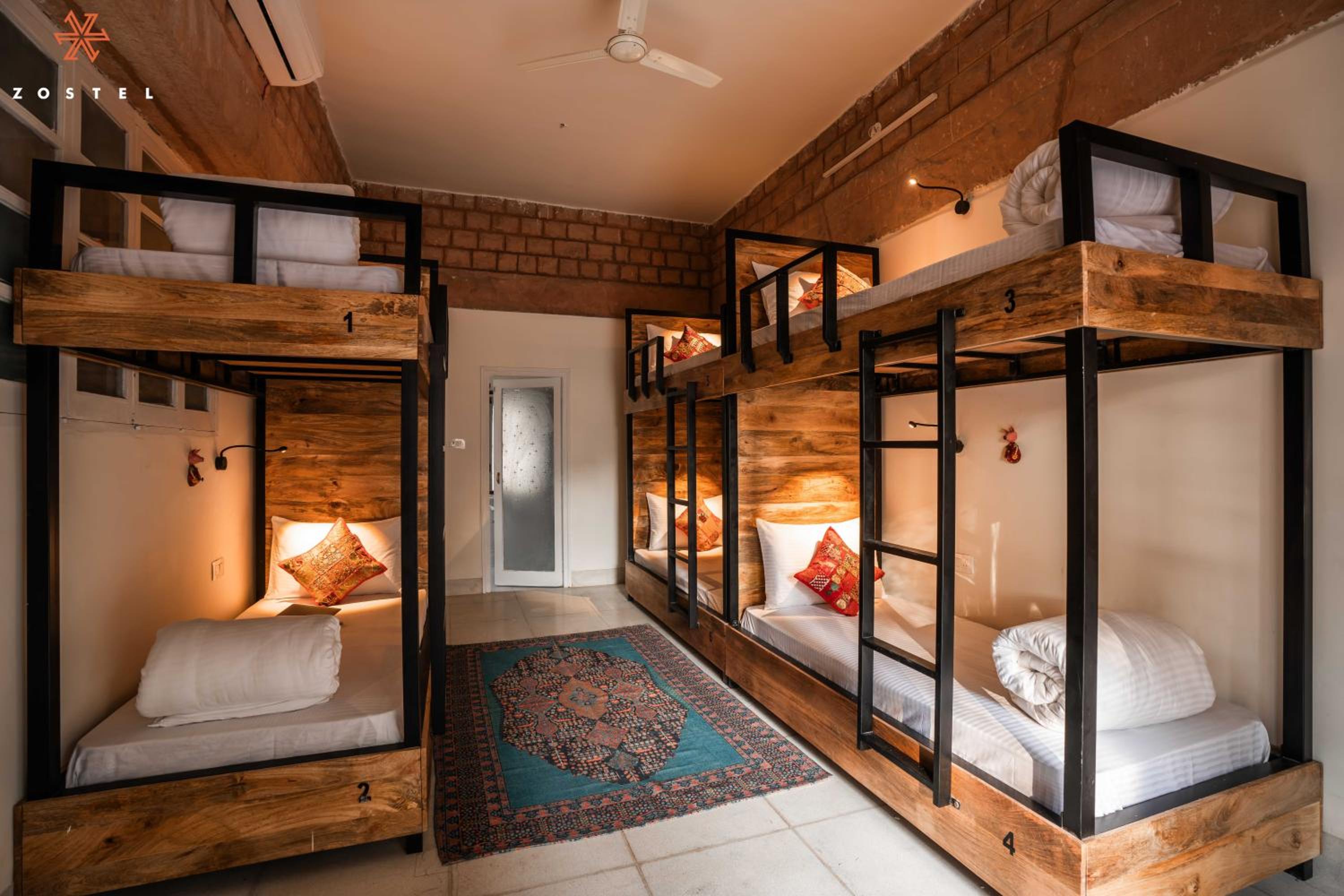 Bed in 6-Bed Mixed Dormitory Room photo 3
