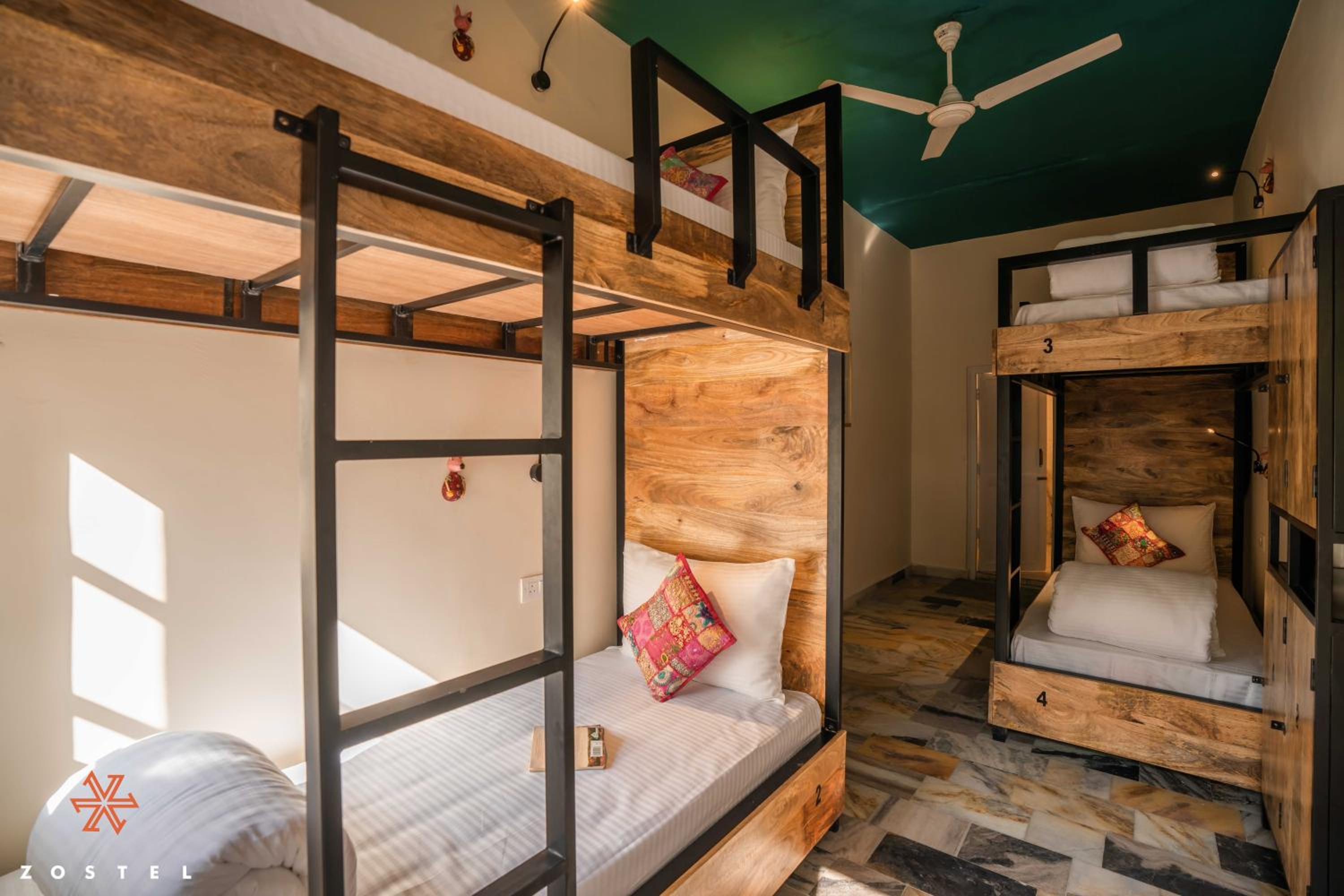 Bed in 4-Bed Mixed Dormitory Room photo 2