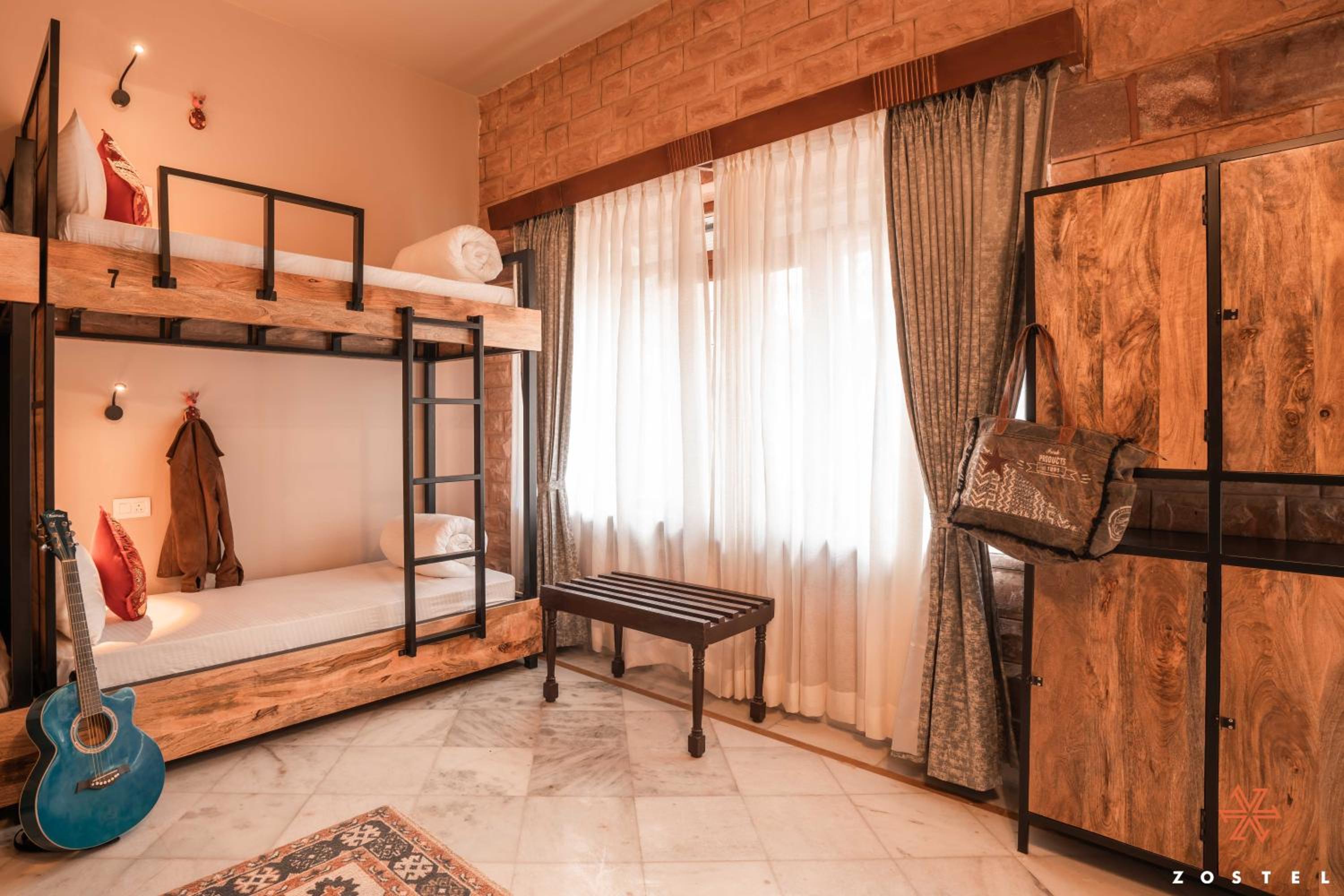 Bed in 8-Bed Mixed Dormitory Room photo 3