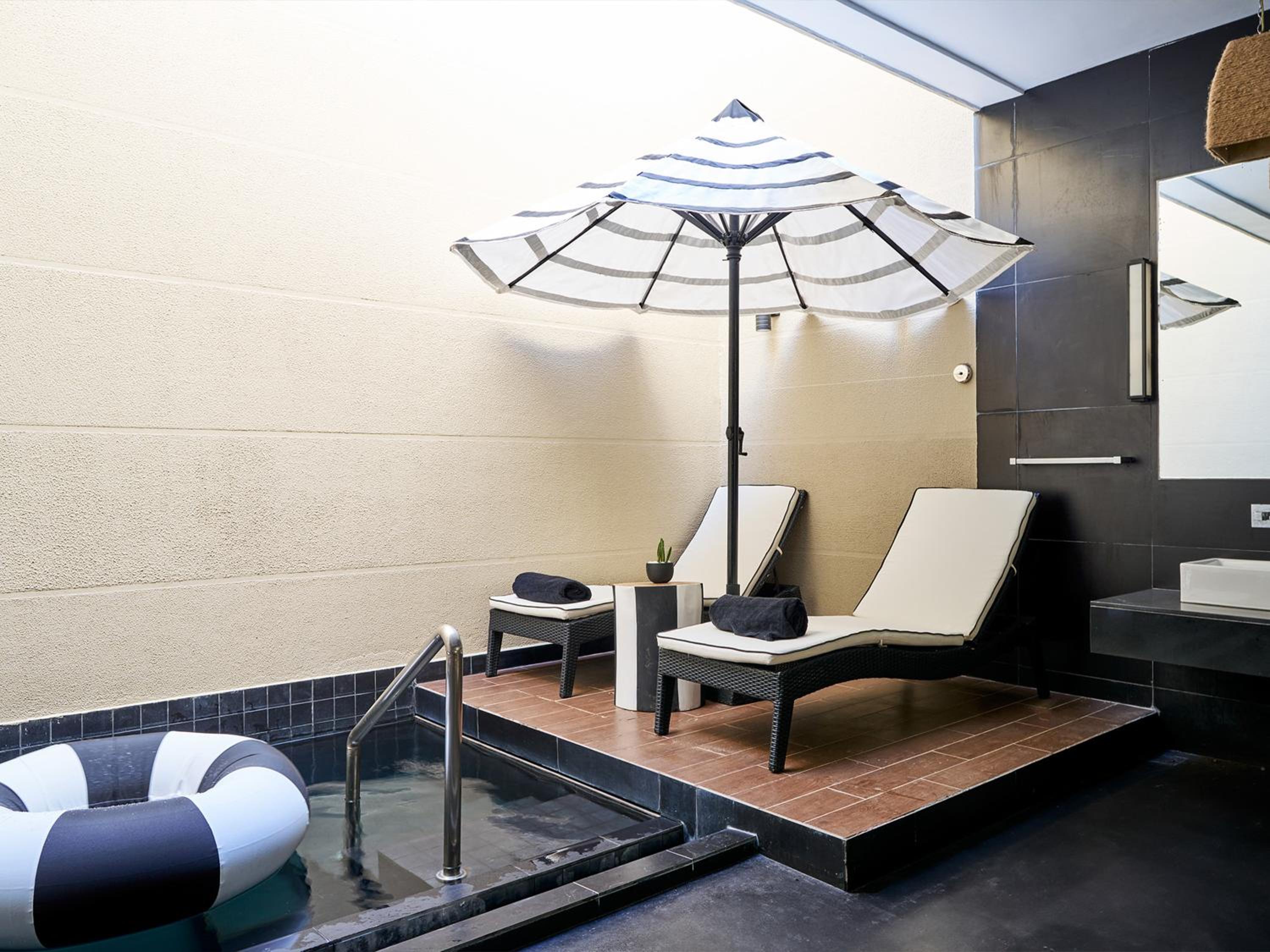 Private Pool Pavilion photo 2