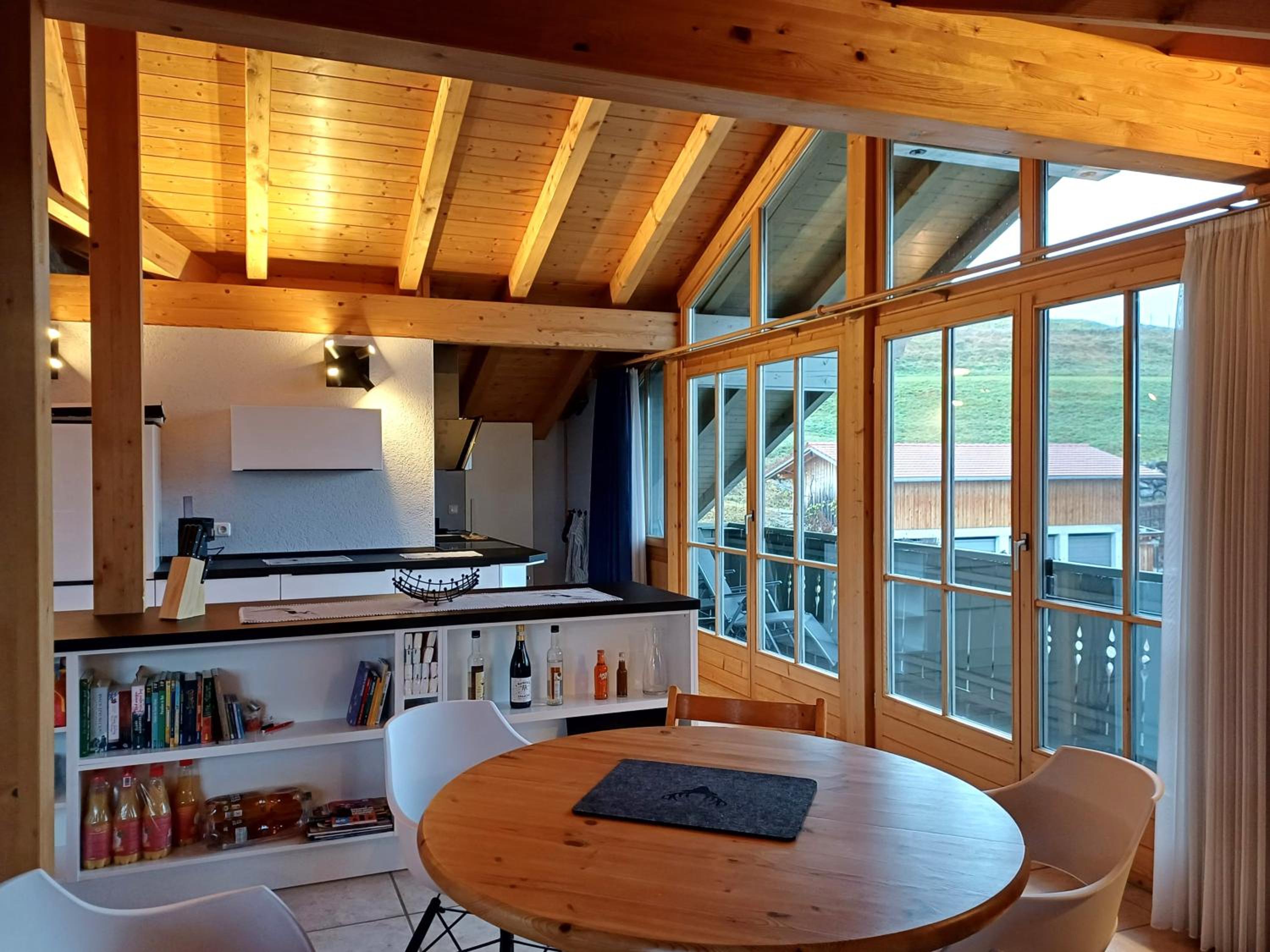 Apartment with Mountain View photo 2