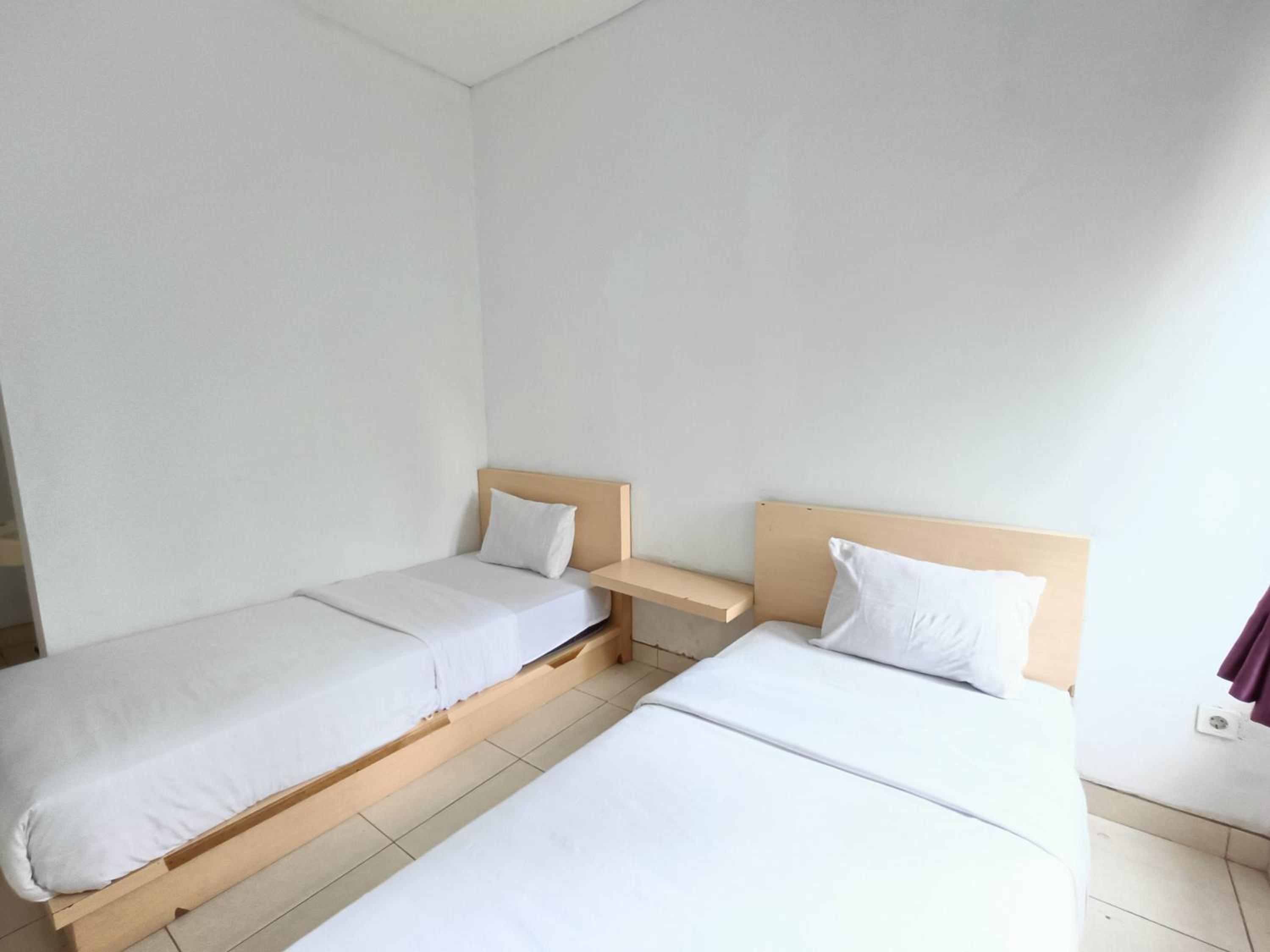 Twin Room - Photo 7