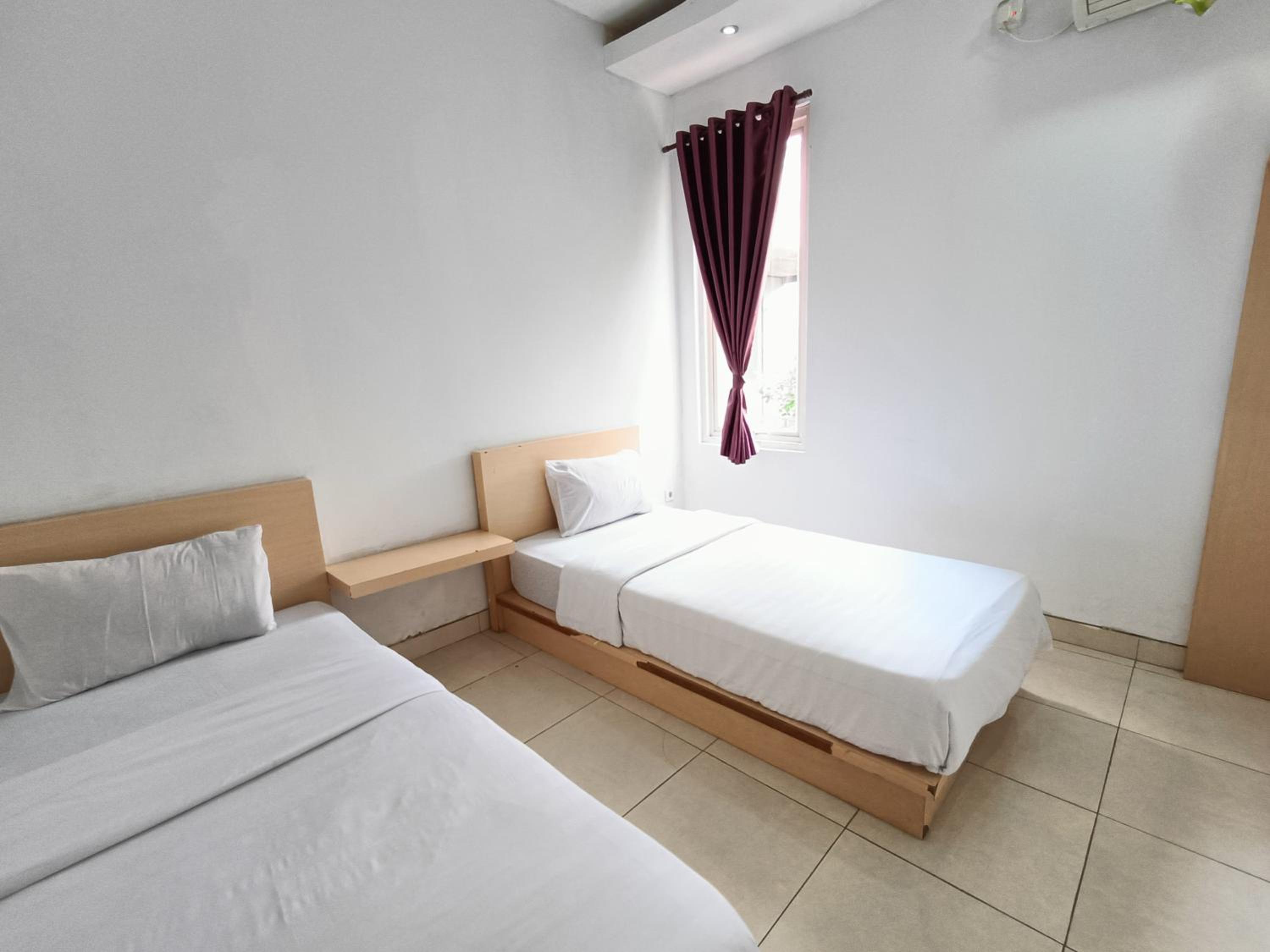 Twin Room - Photo 3